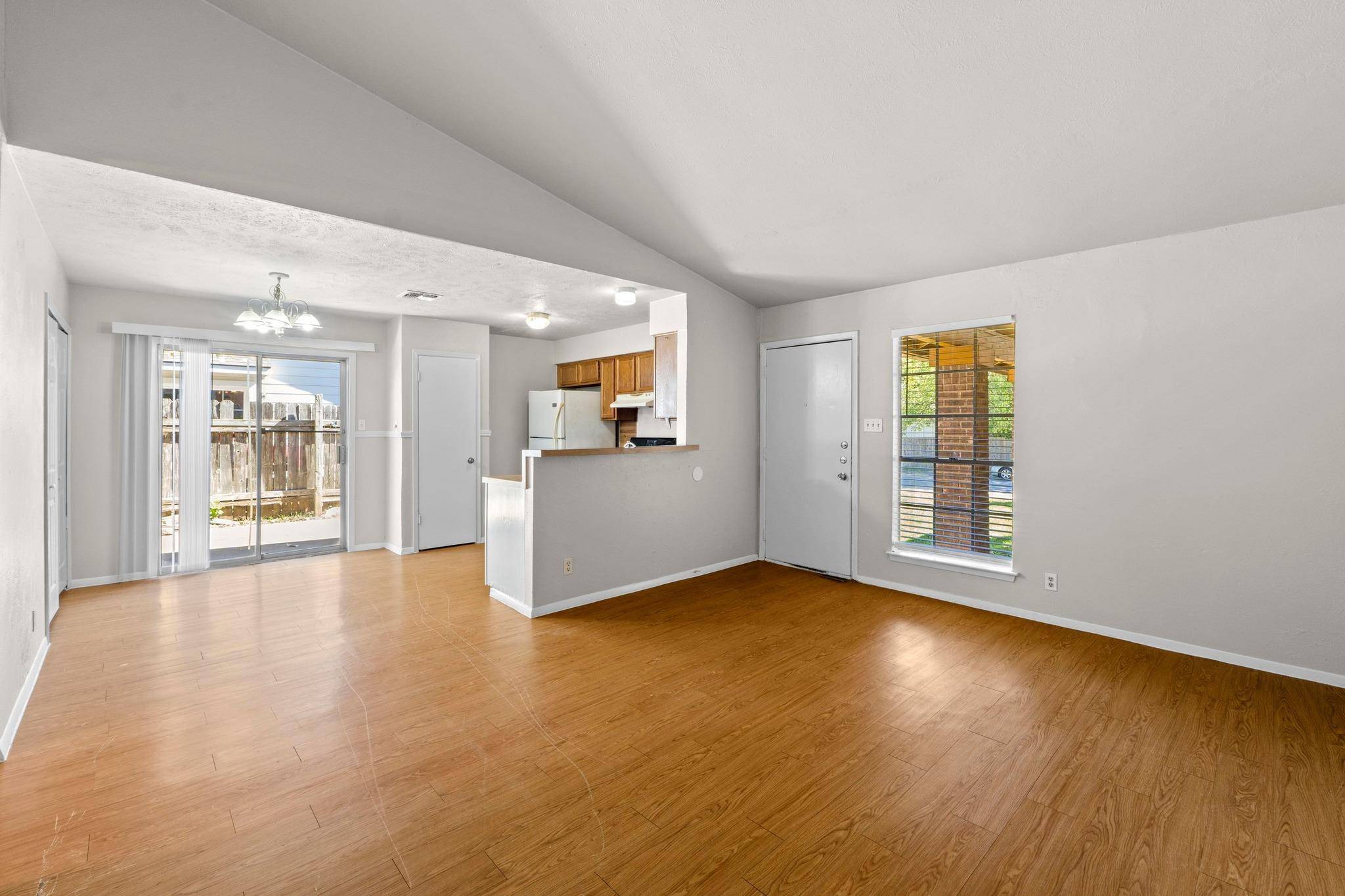 1914 Nicole CIR #A, Round Rock, TX 78664