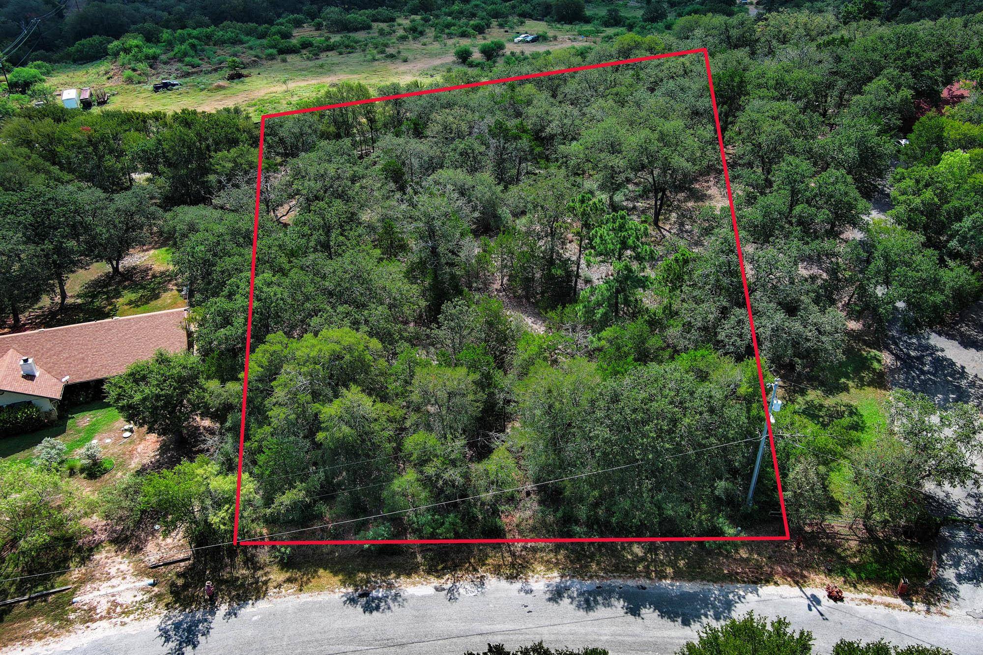 000 Piney Ridge DR, Bastrop, TX 78602