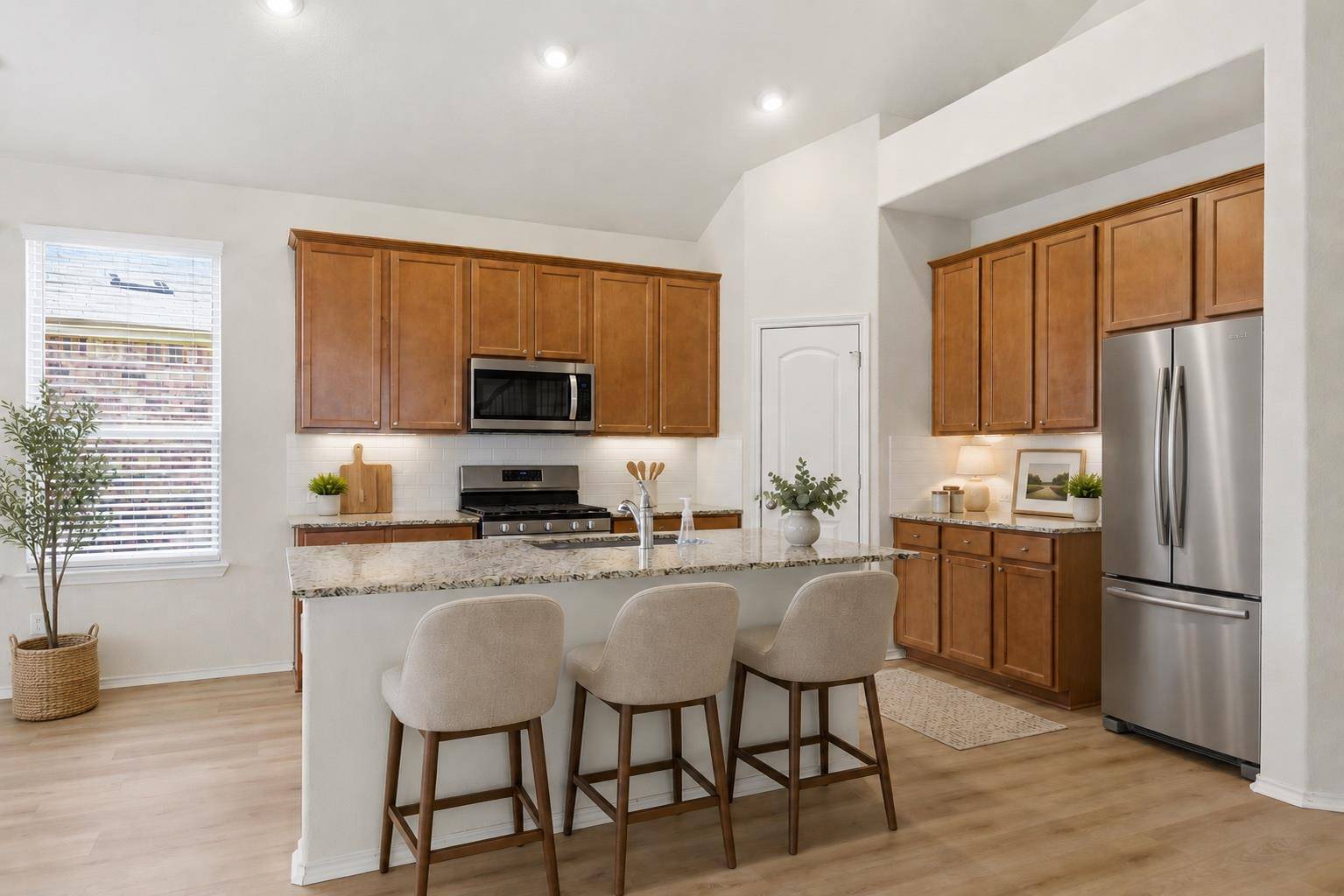 106 Barley Fork LN, Hutto, TX 78634