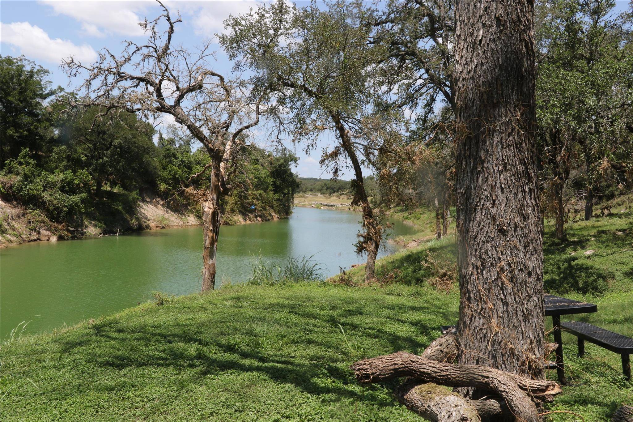 1610 Paradise PKWY, Canyon Lake, TX 78133