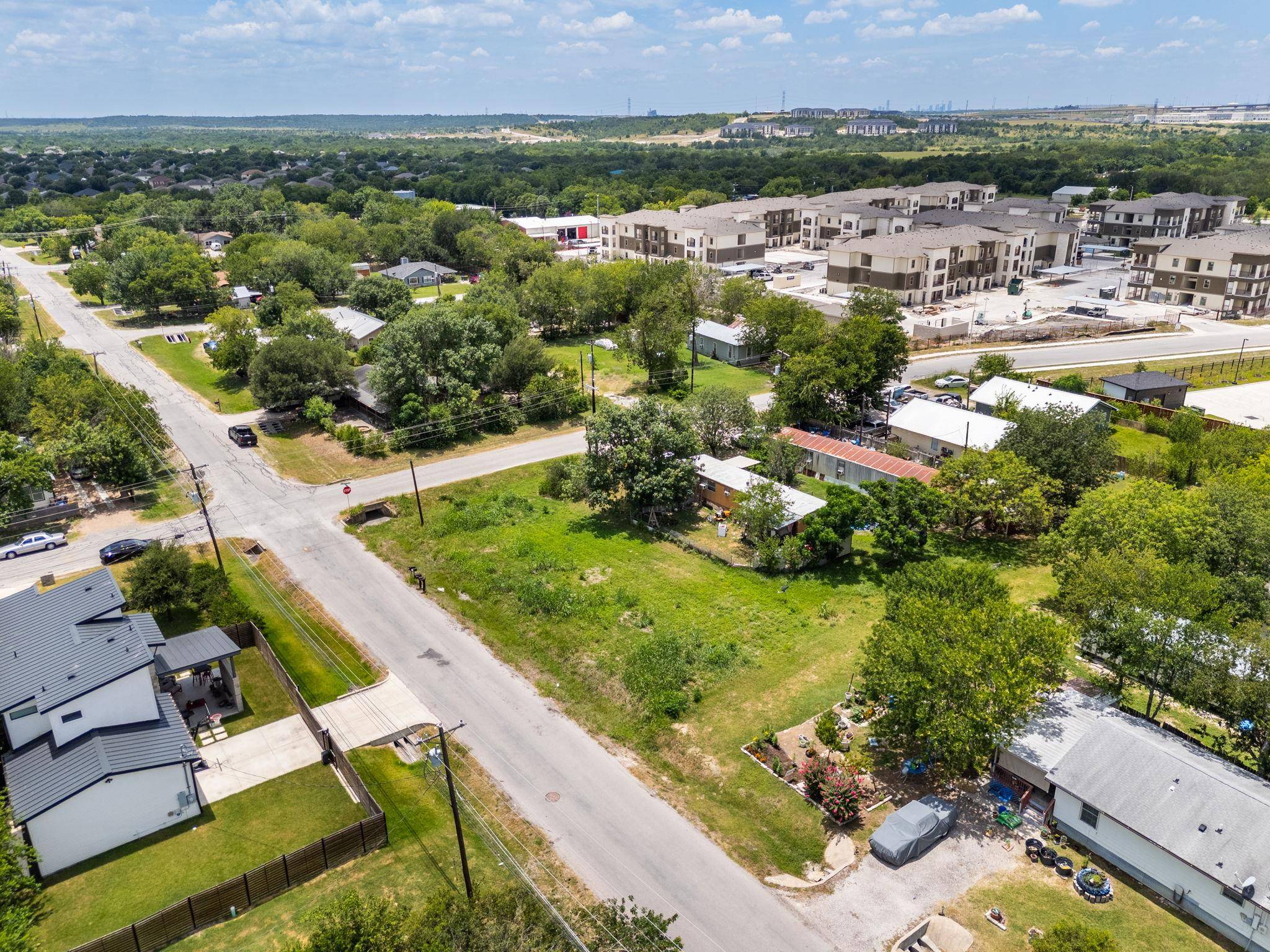 301 W Eggleston ST, Manor, TX 78653