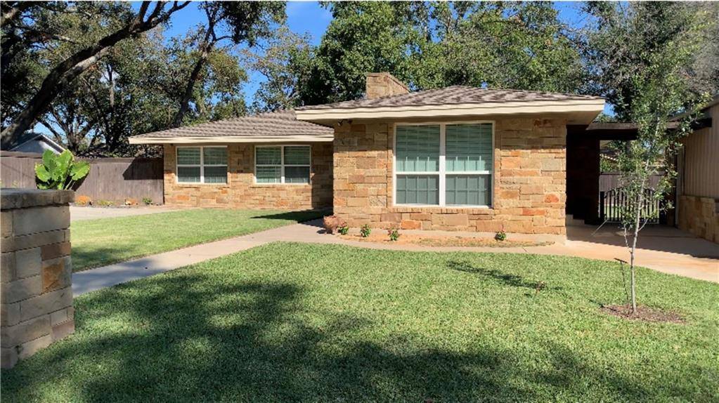 1006 E 14th ST, Cameron, TX 76520
