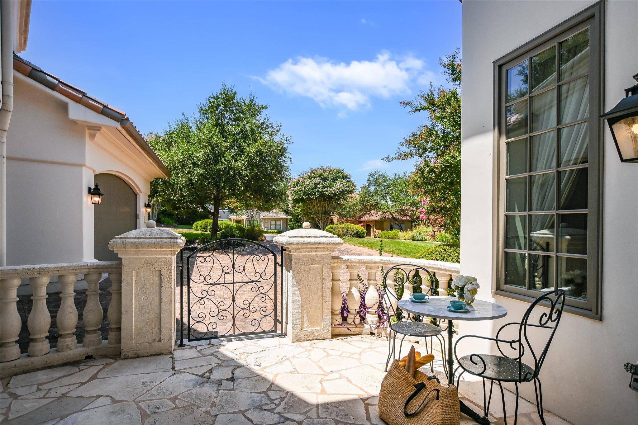 8734 Chalk Knoll DR, Austin, TX 78735