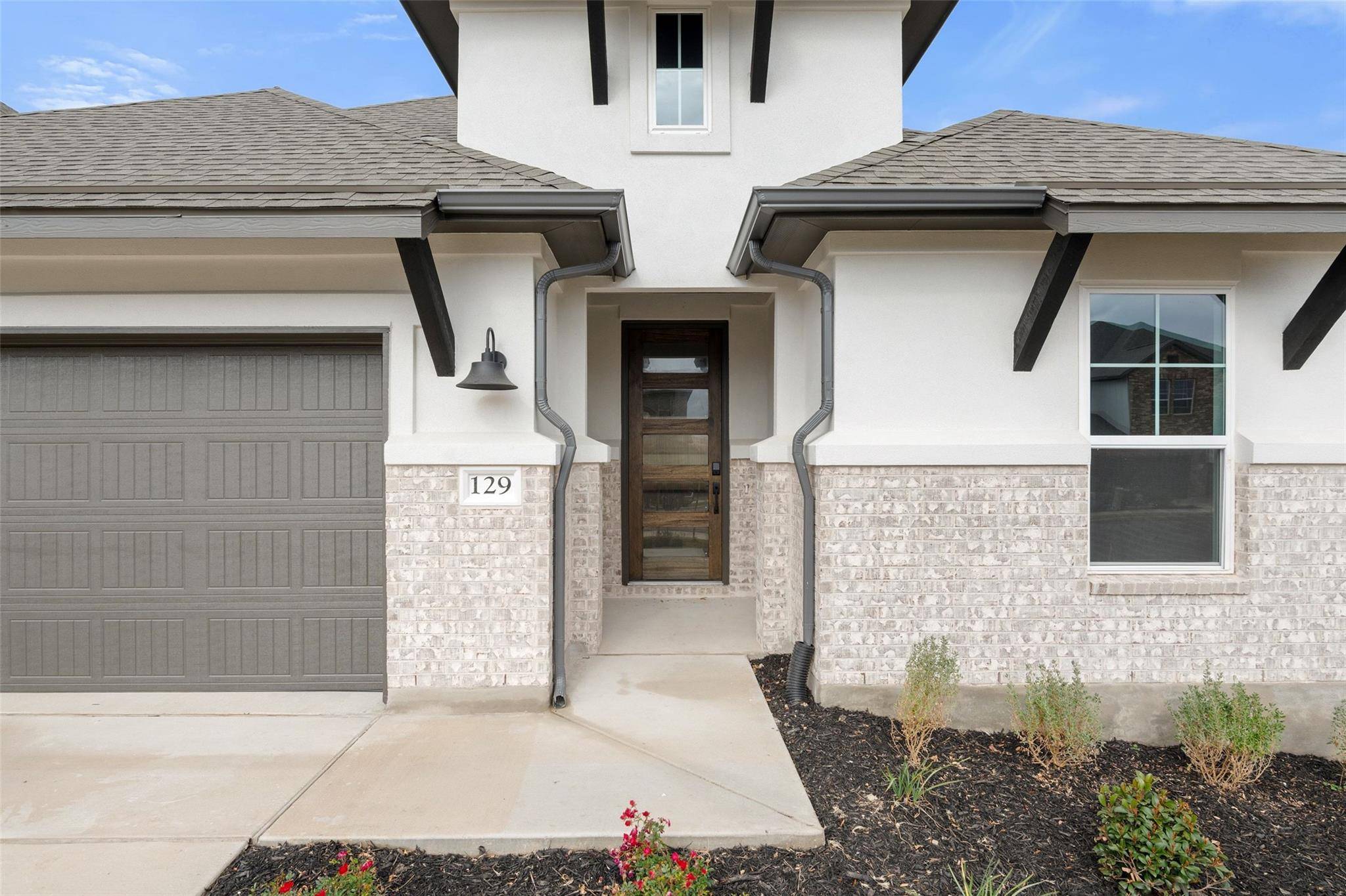 129 Old Woods Road, Liberty Hill, TX 78642