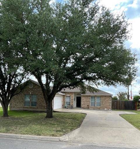 2906 Greenlawn ST, Taylor, TX 76574