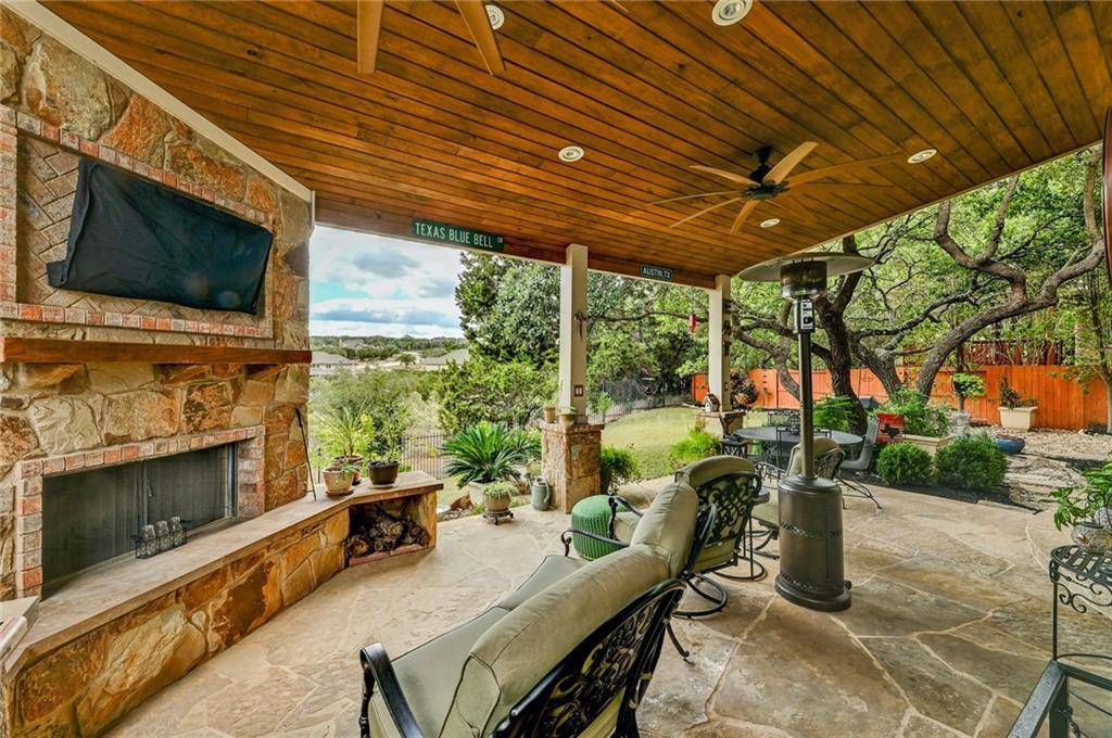 5201 TEXAS BLUEBELL DR, Spicewood, TX 78669