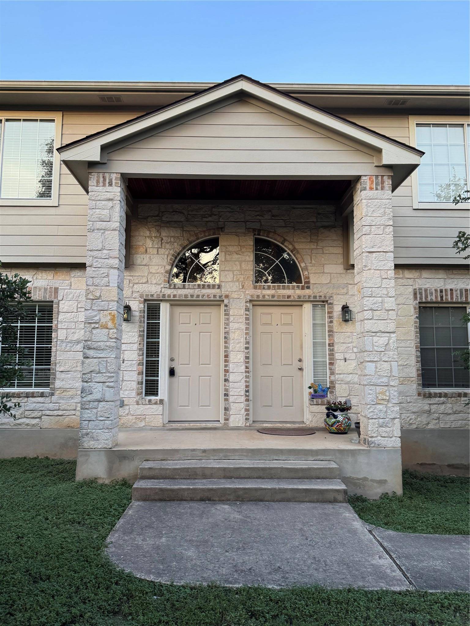 9 Deerfield DR #B, Wimberley, TX 78676
