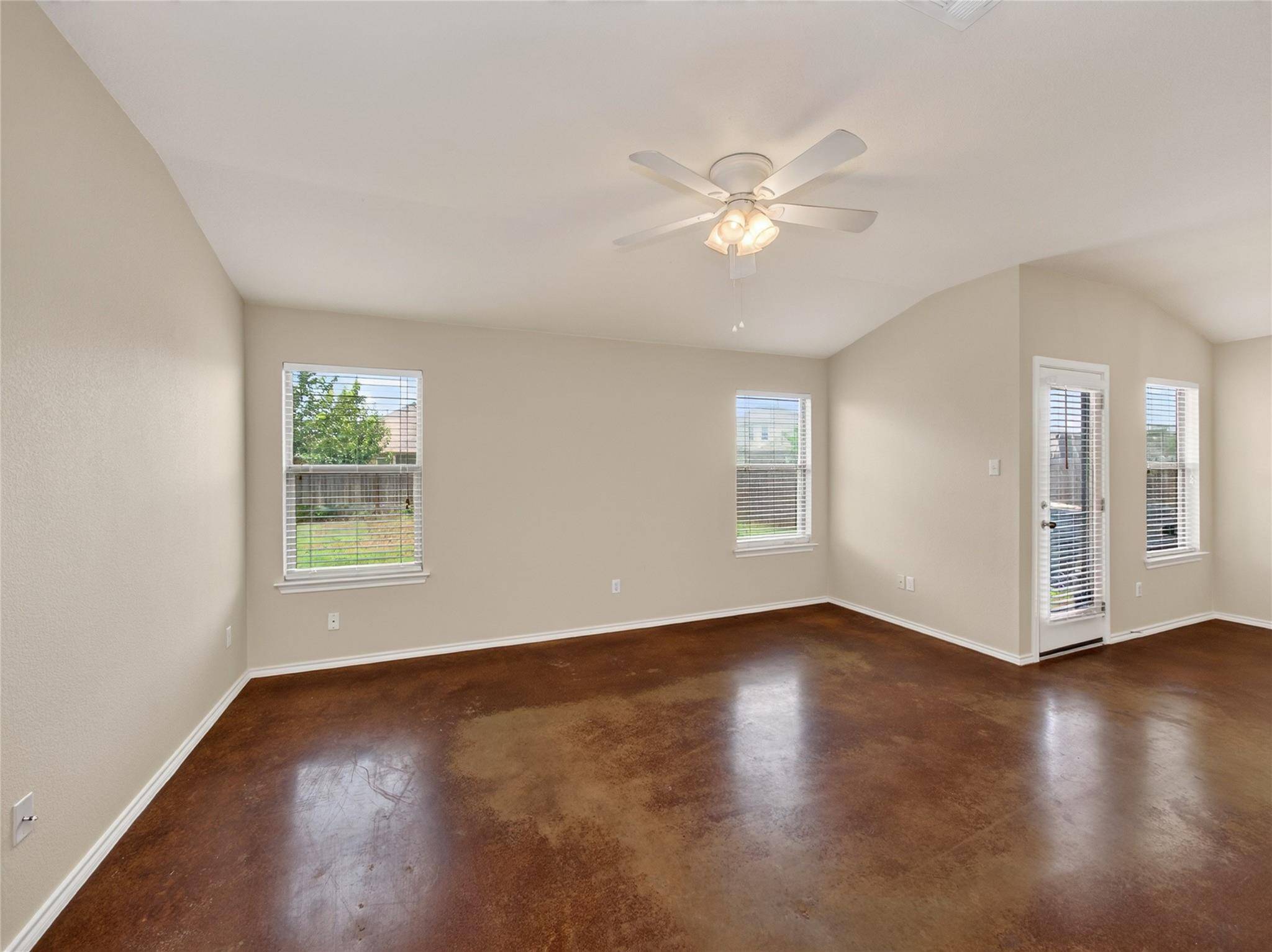 1480 Twin CV, Kyle, TX 78640