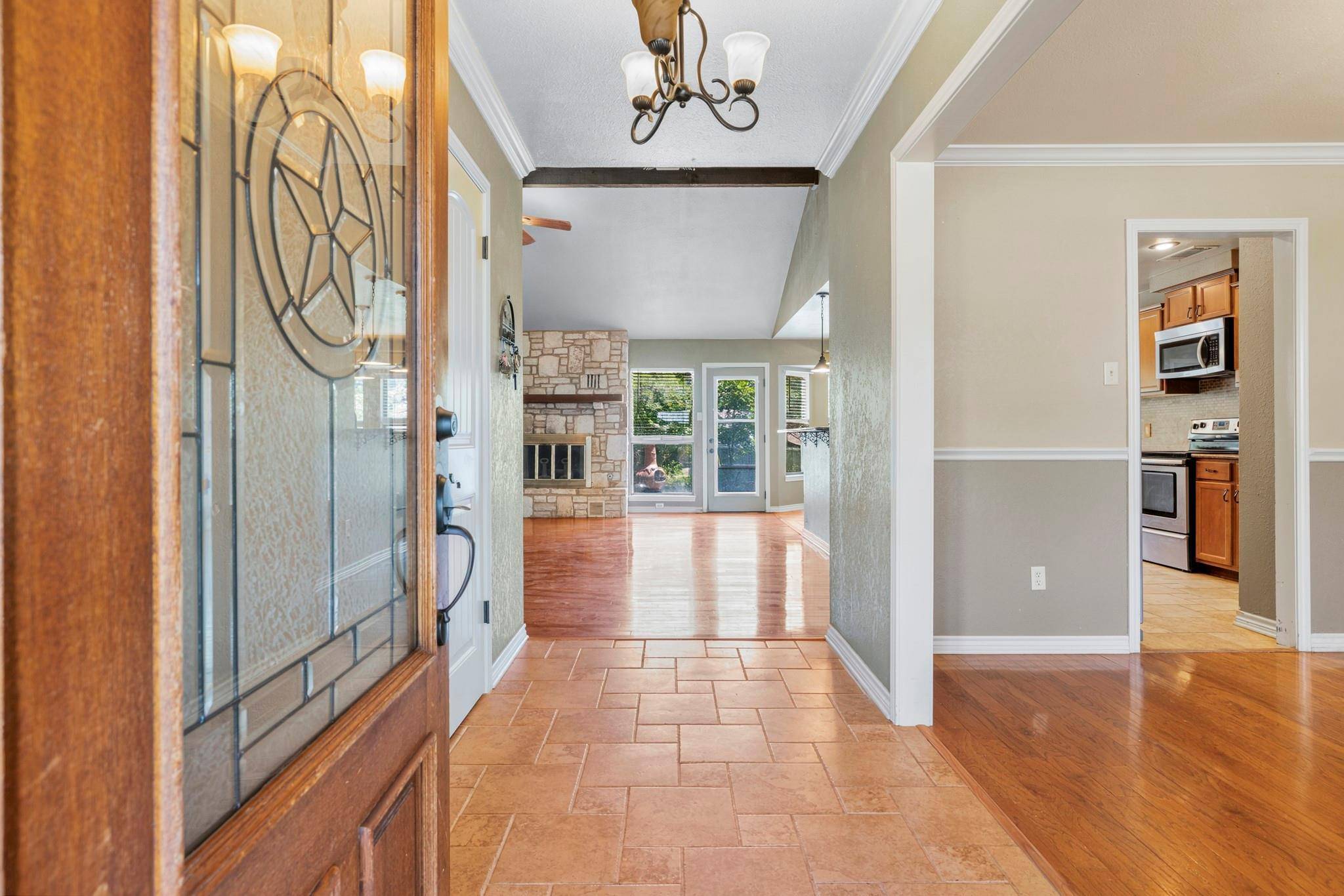 415 Meadow Ridge DR, Kerrville, TX 78028