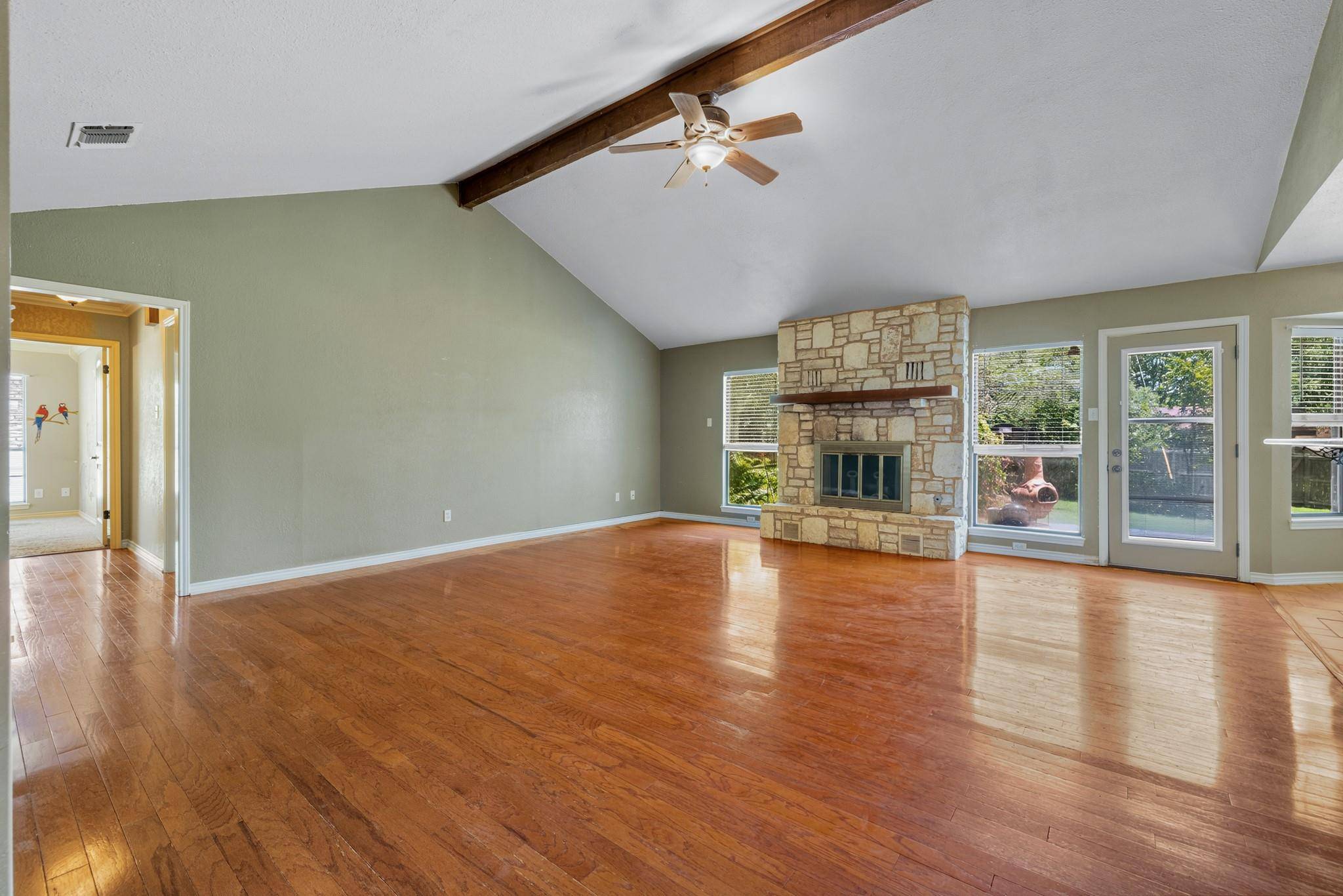 415 Meadow Ridge DR, Kerrville, TX 78028