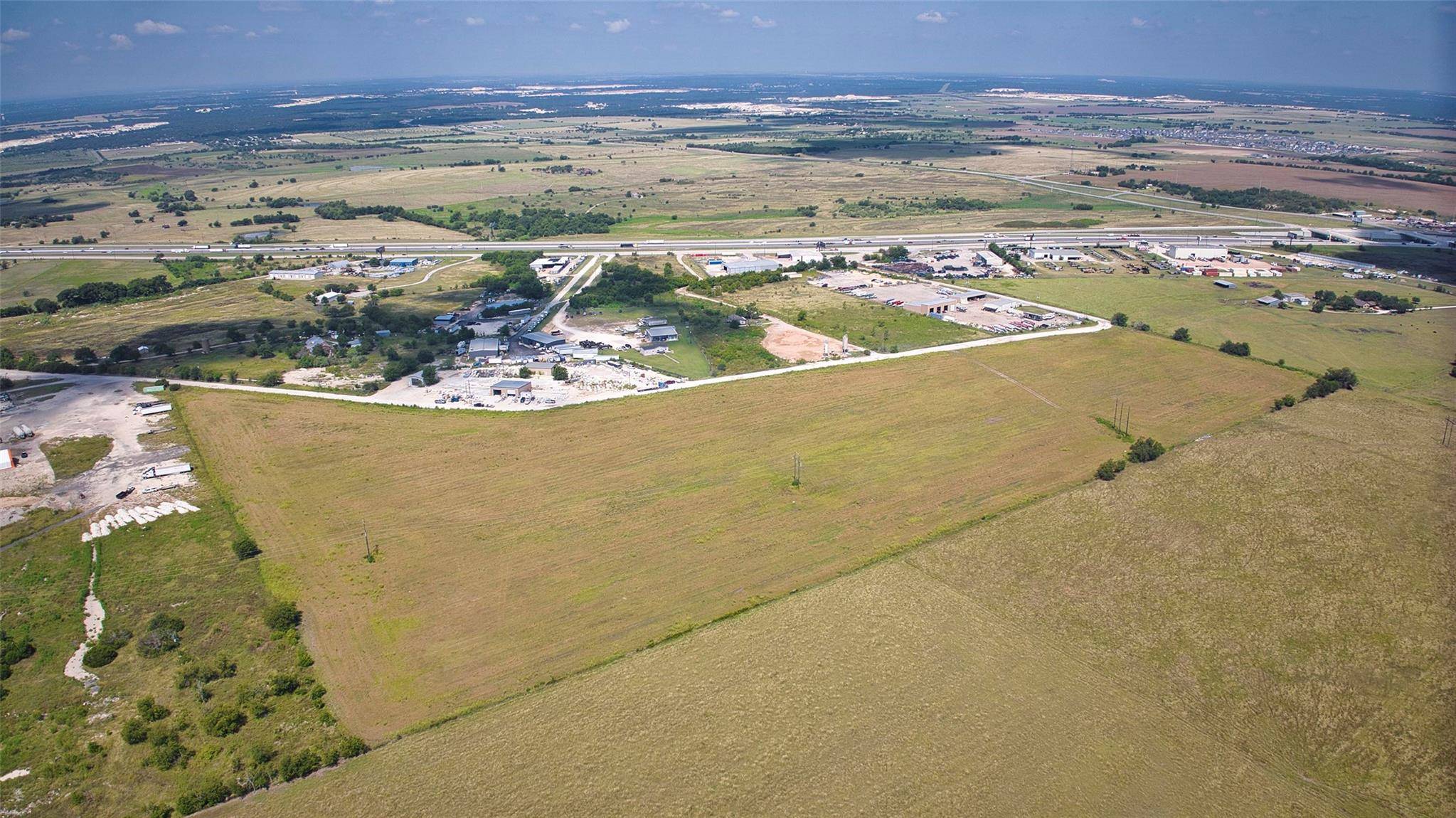 35 IH, Jarrell, TX 76537