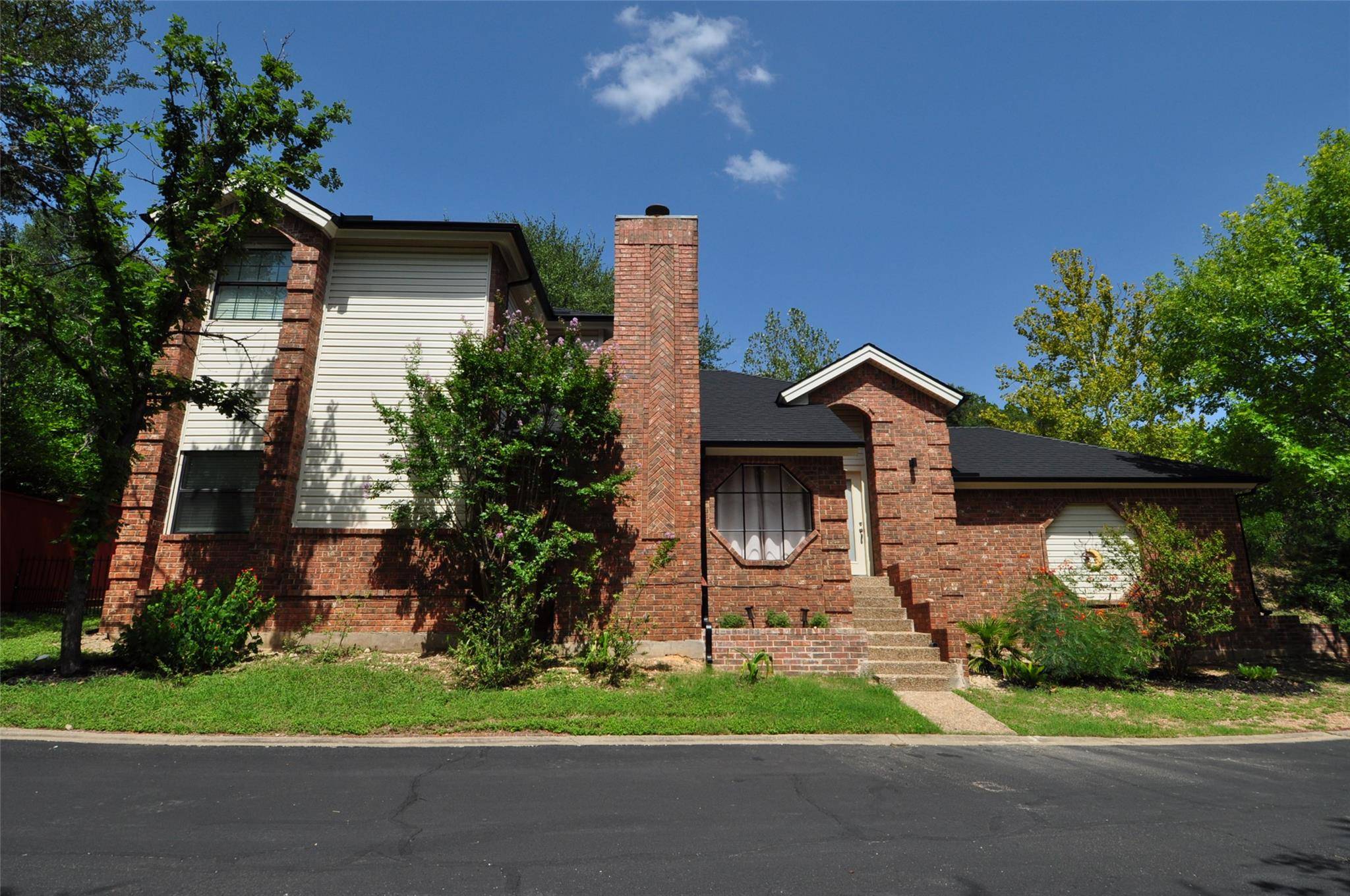 9902 Talleyran DR, Austin, TX 78750