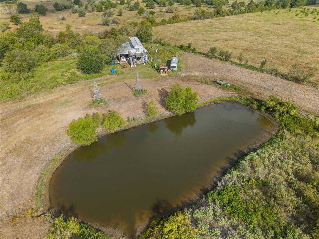 1265 County Road 410, Lexington, TX 78947