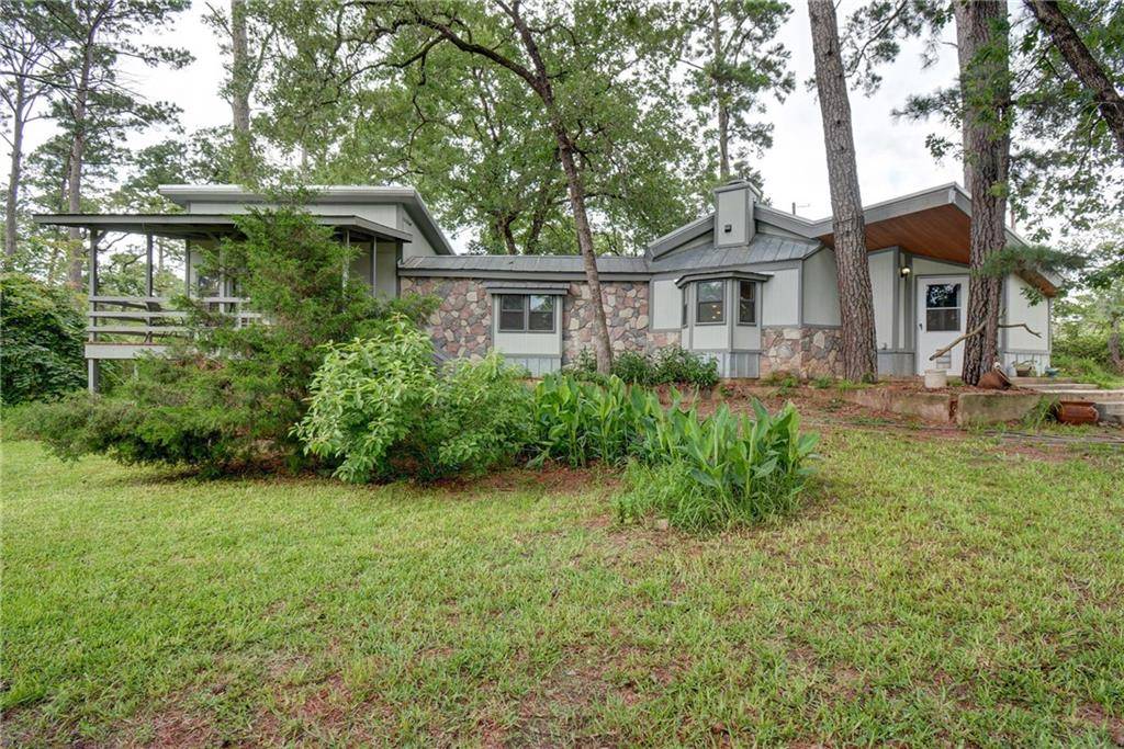 138 Forest LN, Bastrop, TX 78602