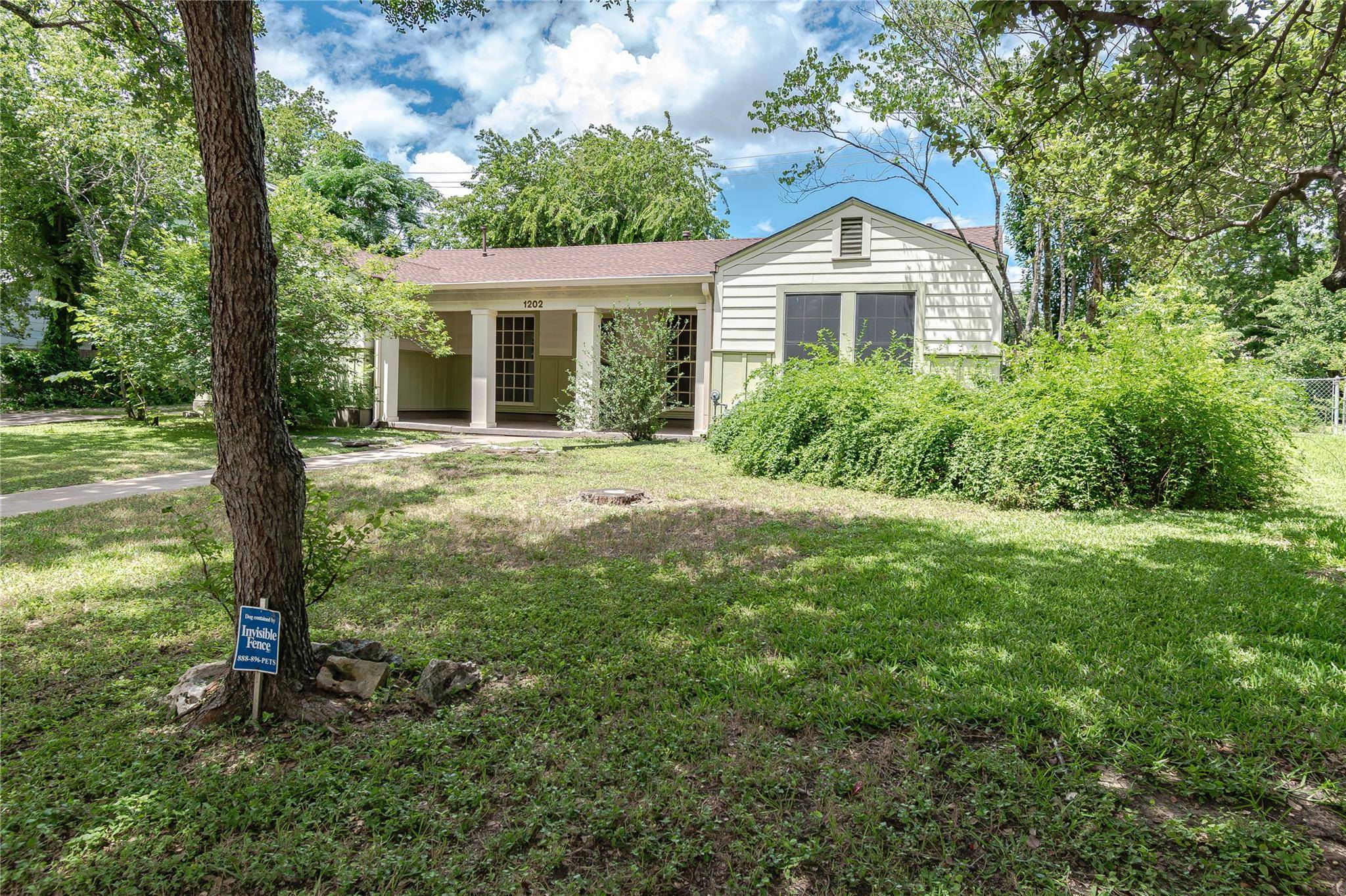 1202 Norwood RD, Austin, TX 78722