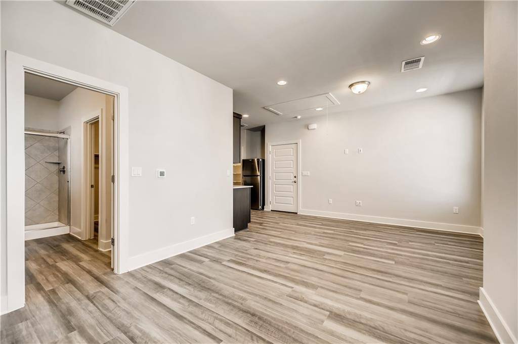 8000 Hillock TER #B, Austin, TX 78744