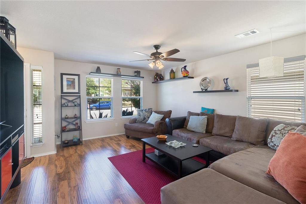 1820 Enchanted Rock DR, Cedar Park, TX 78613