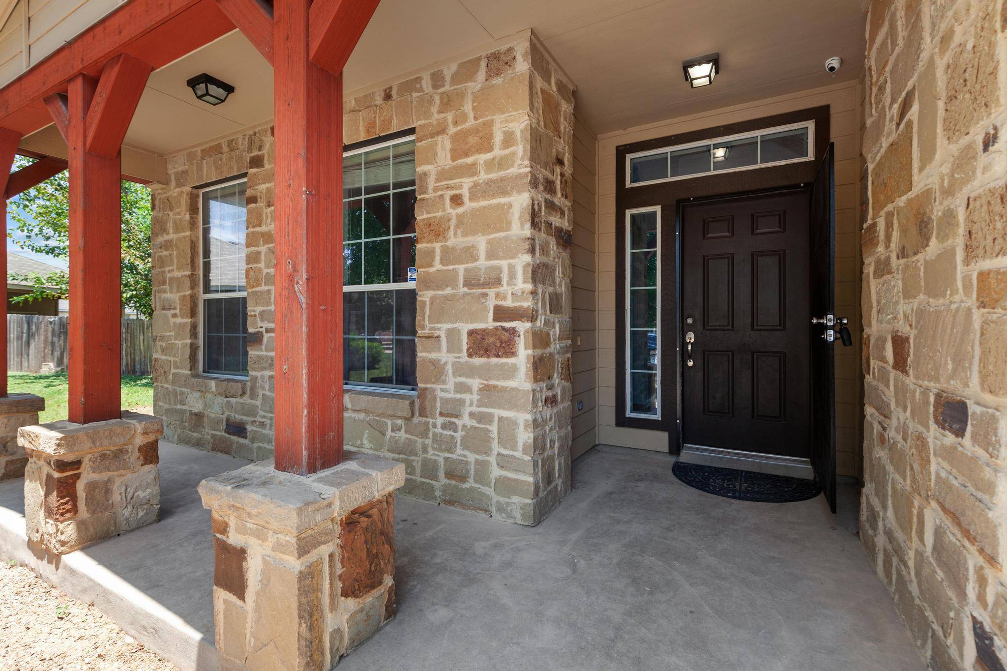 1117 Cockrill CT, Hutto, TX 78634