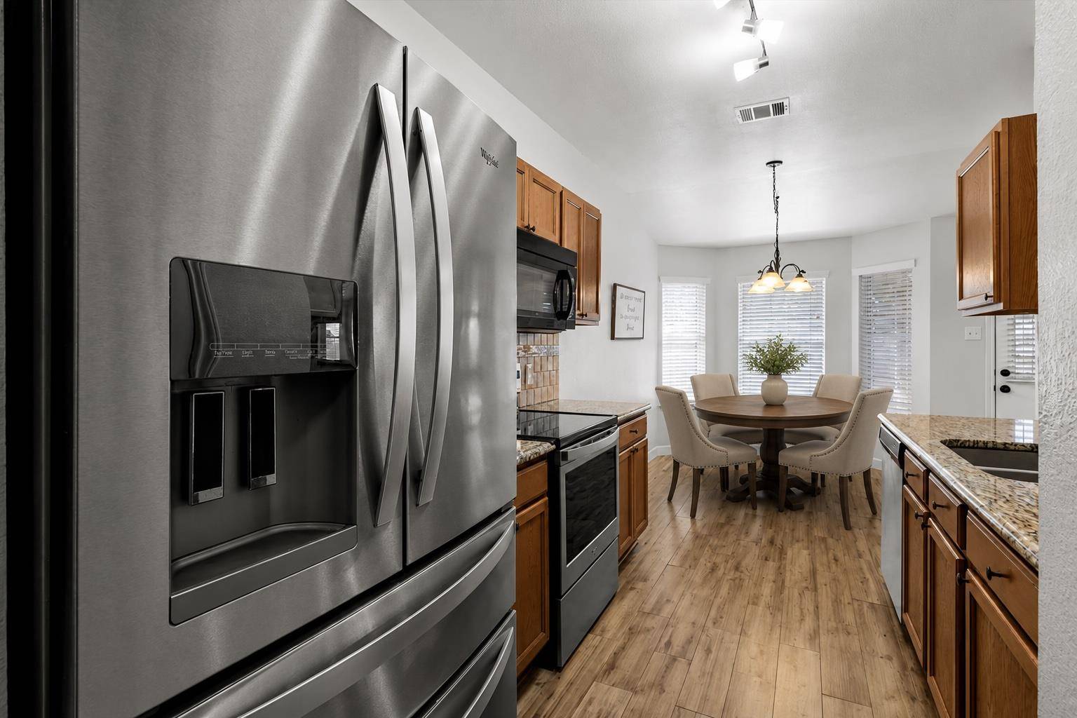 306 CRESTON ST, Hutto, TX 78634