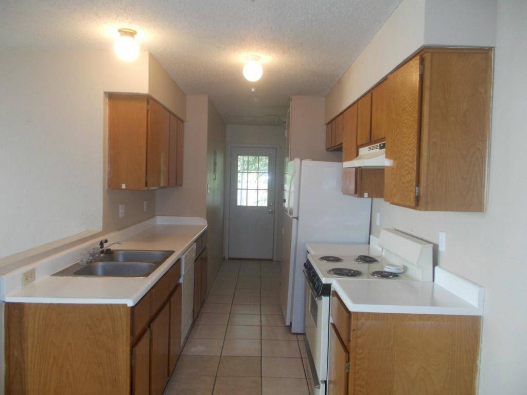 8710 Piney Point DR #B, Austin, TX 78729