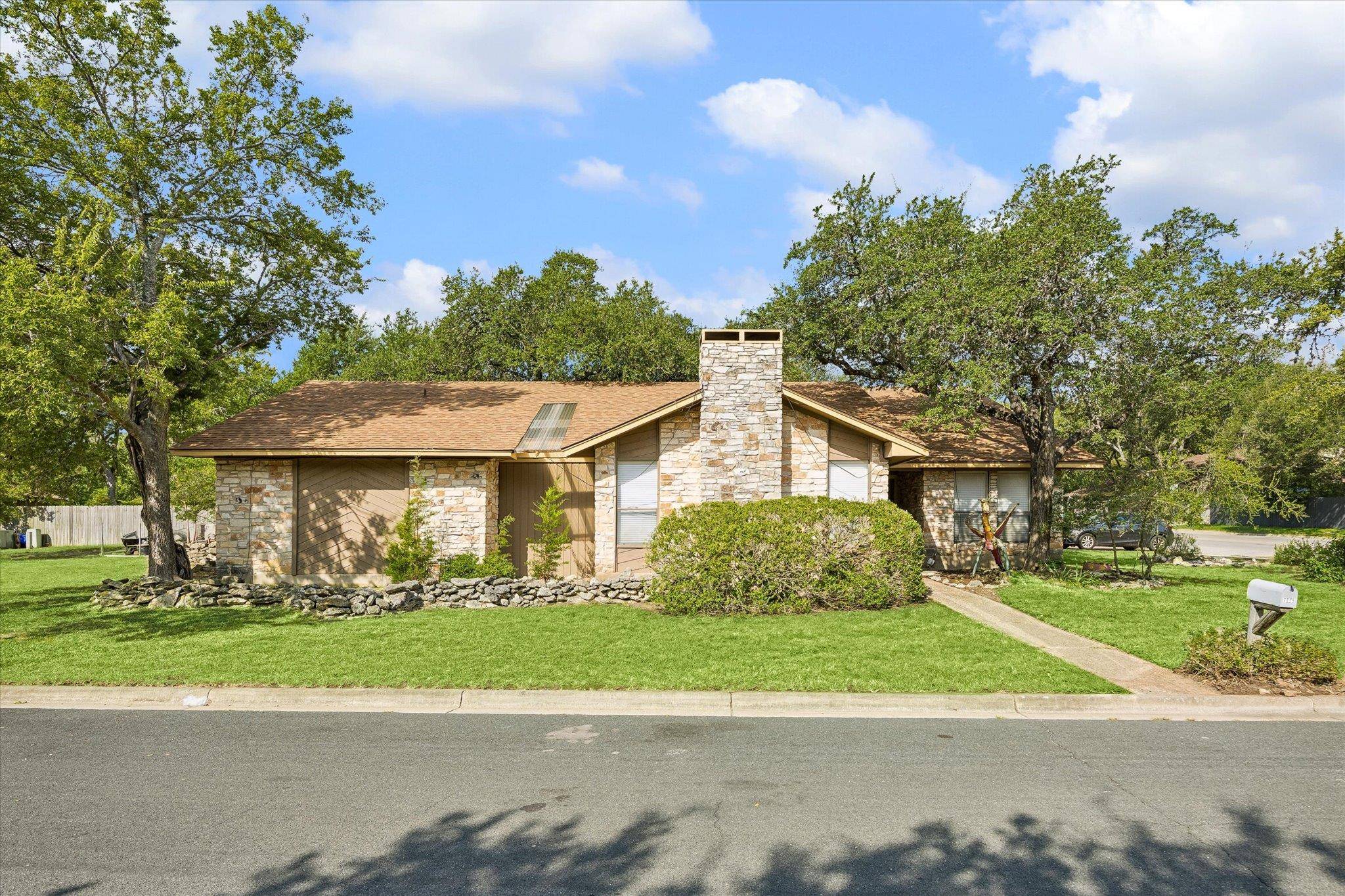7115 Danwood DR, Austin, TX 78759