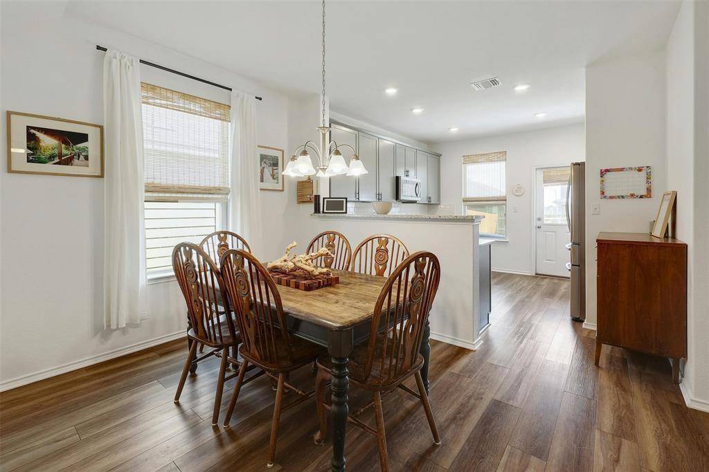 516 Hugenot WAY, Georgetown, TX 78626