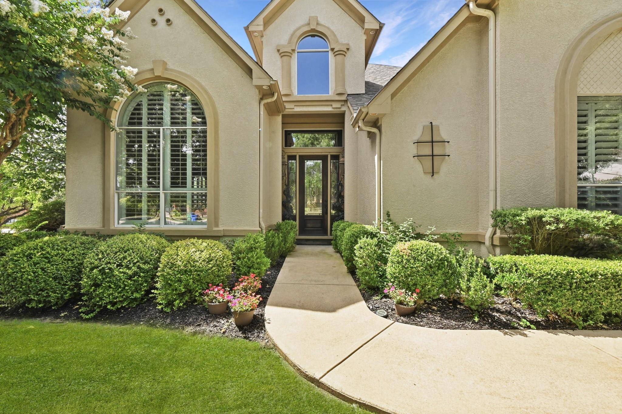 111 WHITLEY DR, Austin, TX 78738
