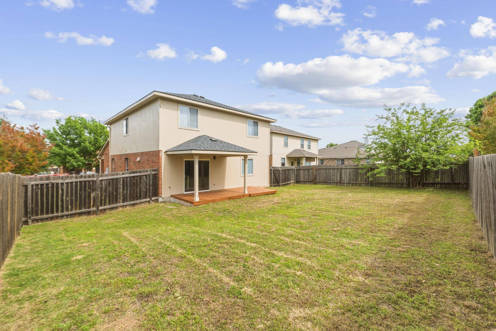 211 Banner Ave, Leander, TX 78641