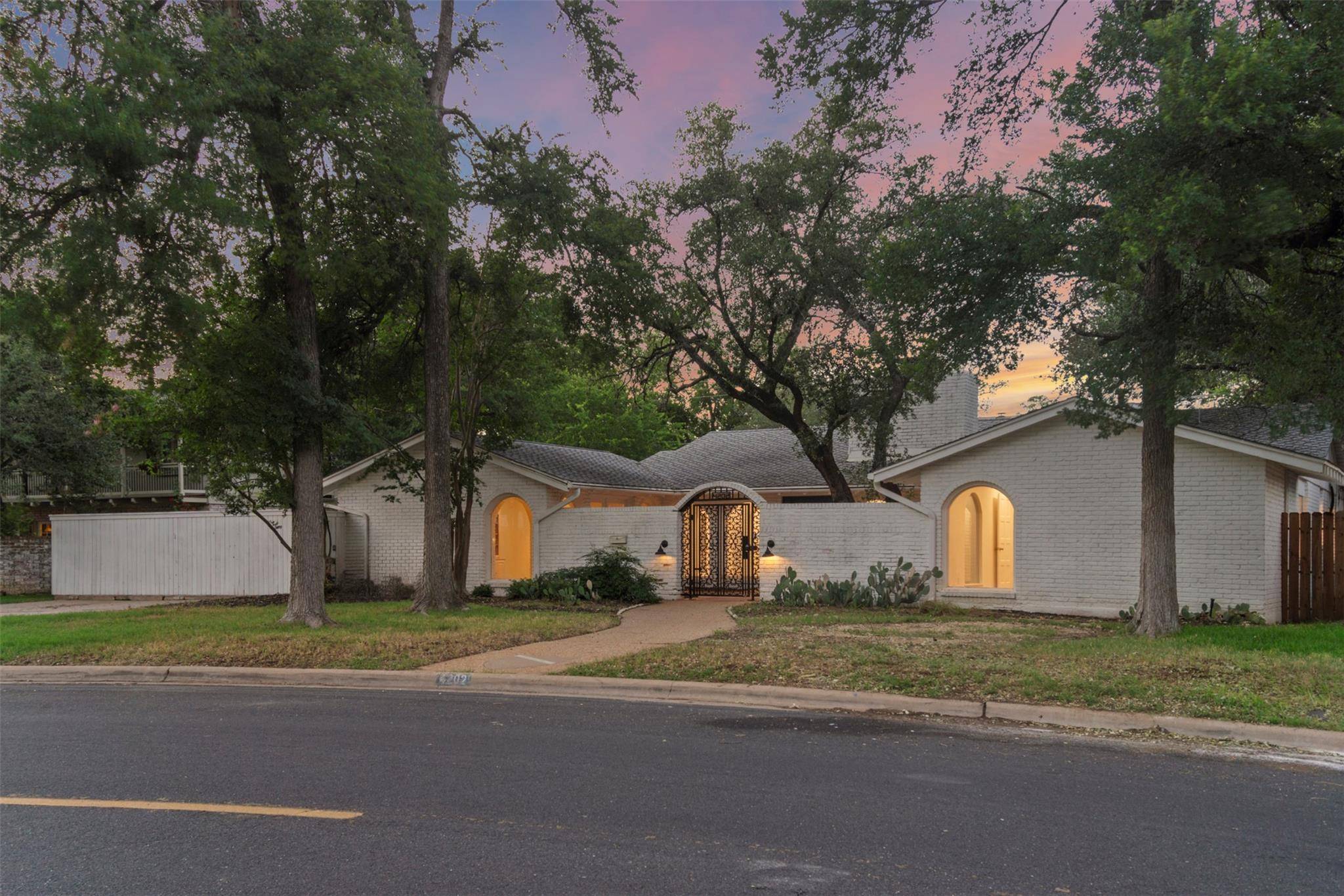 4202 N N Hills Dr DR #1, Austin, TX 78731