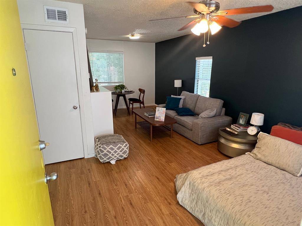 4209 Avenue B Ave #107, Austin, TX 78751