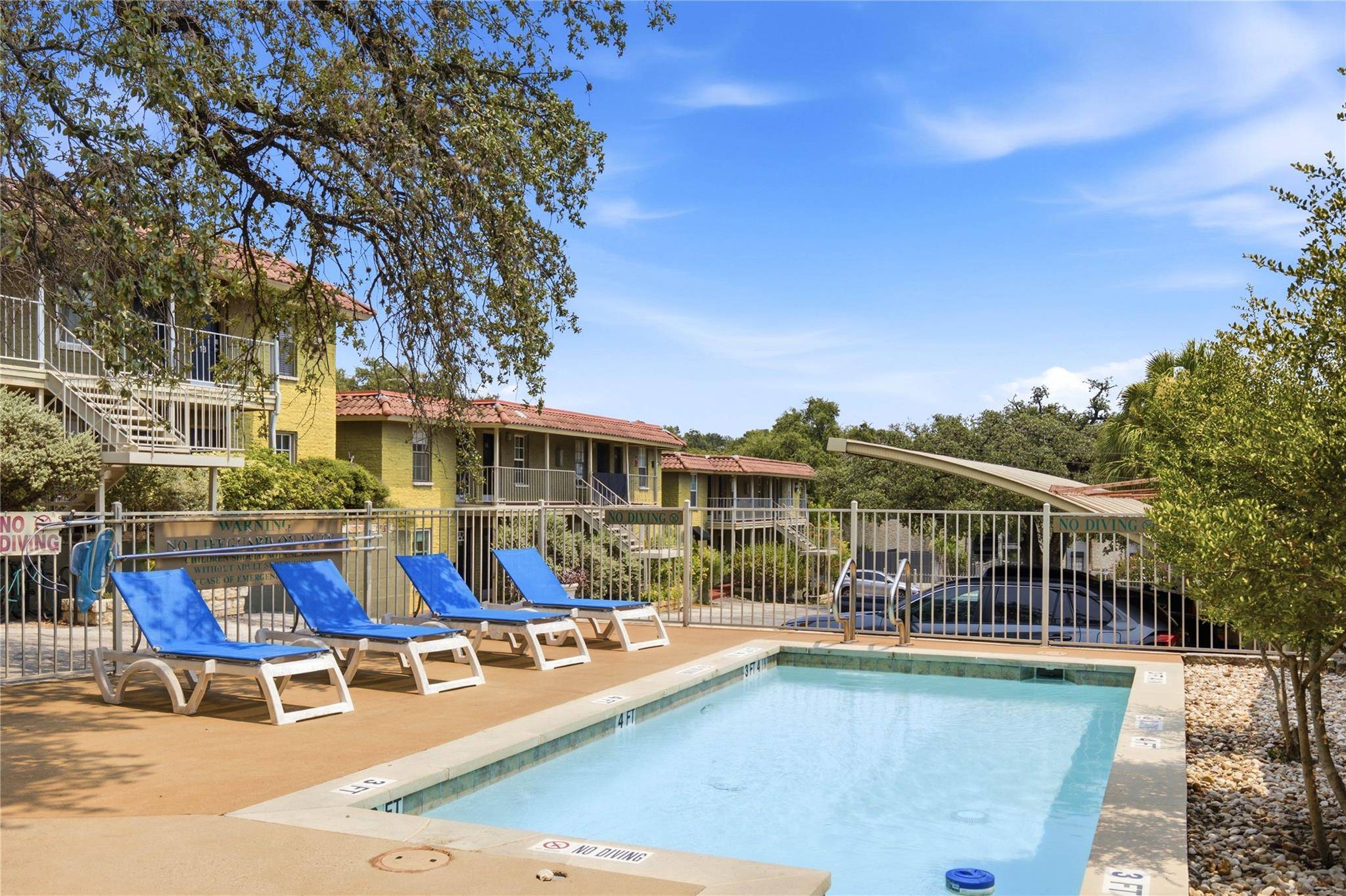 2302 E Side DR #18, Austin, TX 78704