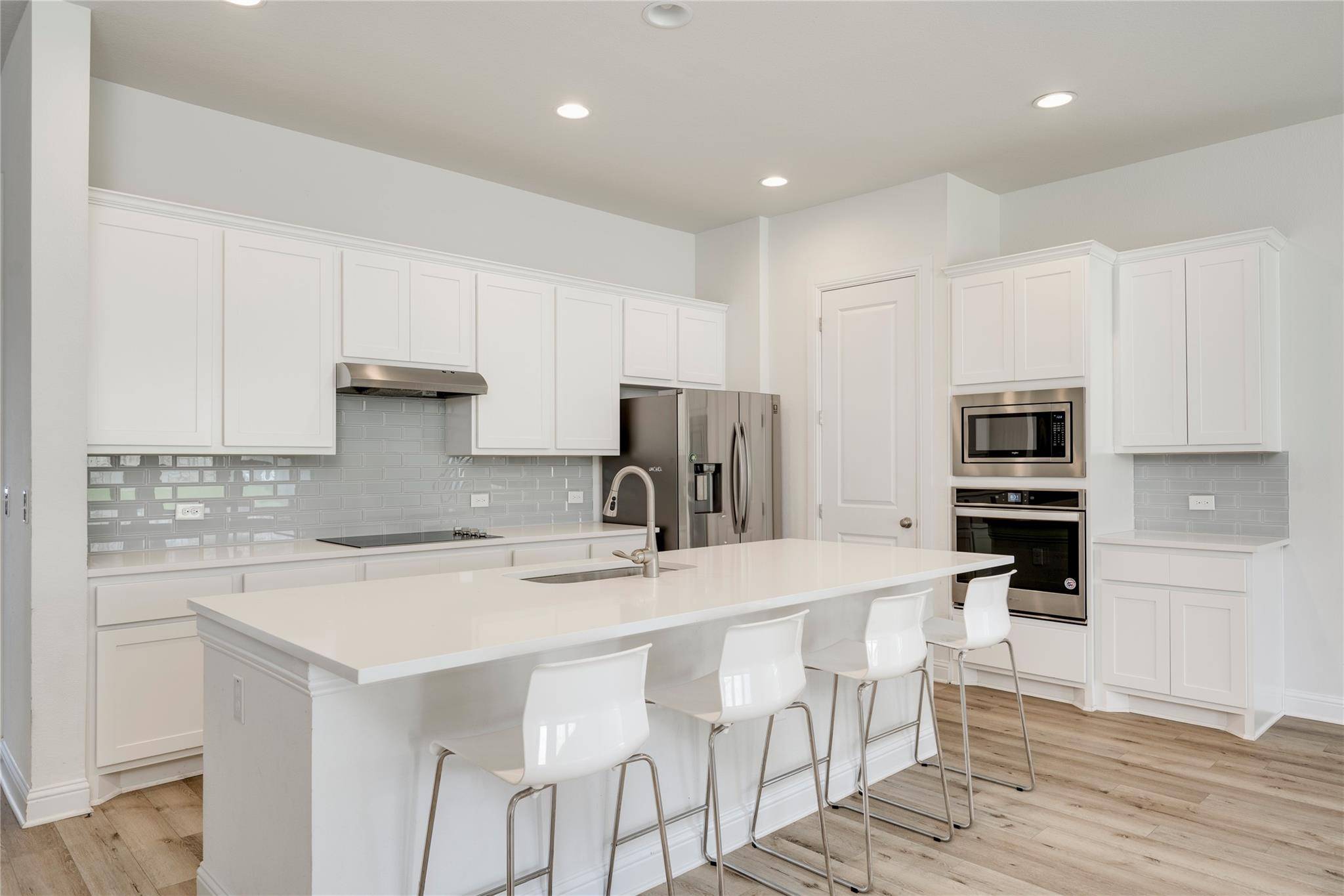 9813 Evening Canopy DR, Manor, TX 78653