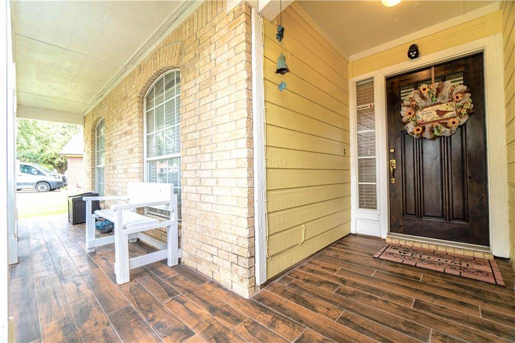 1560 Brandi CIR, Kyle, TX 78640