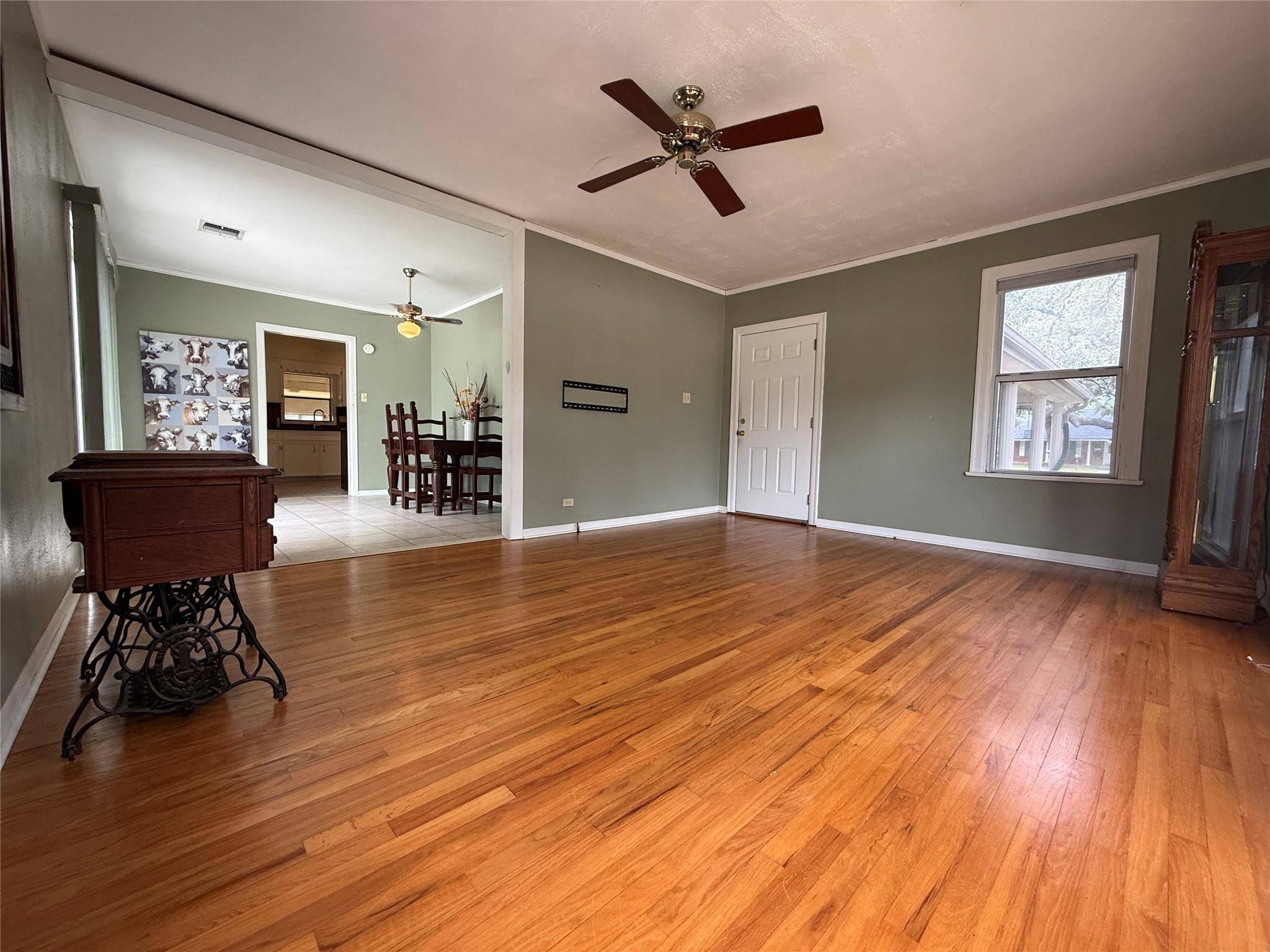 231 E Live Oak ST #A, La Grange, TX 78945