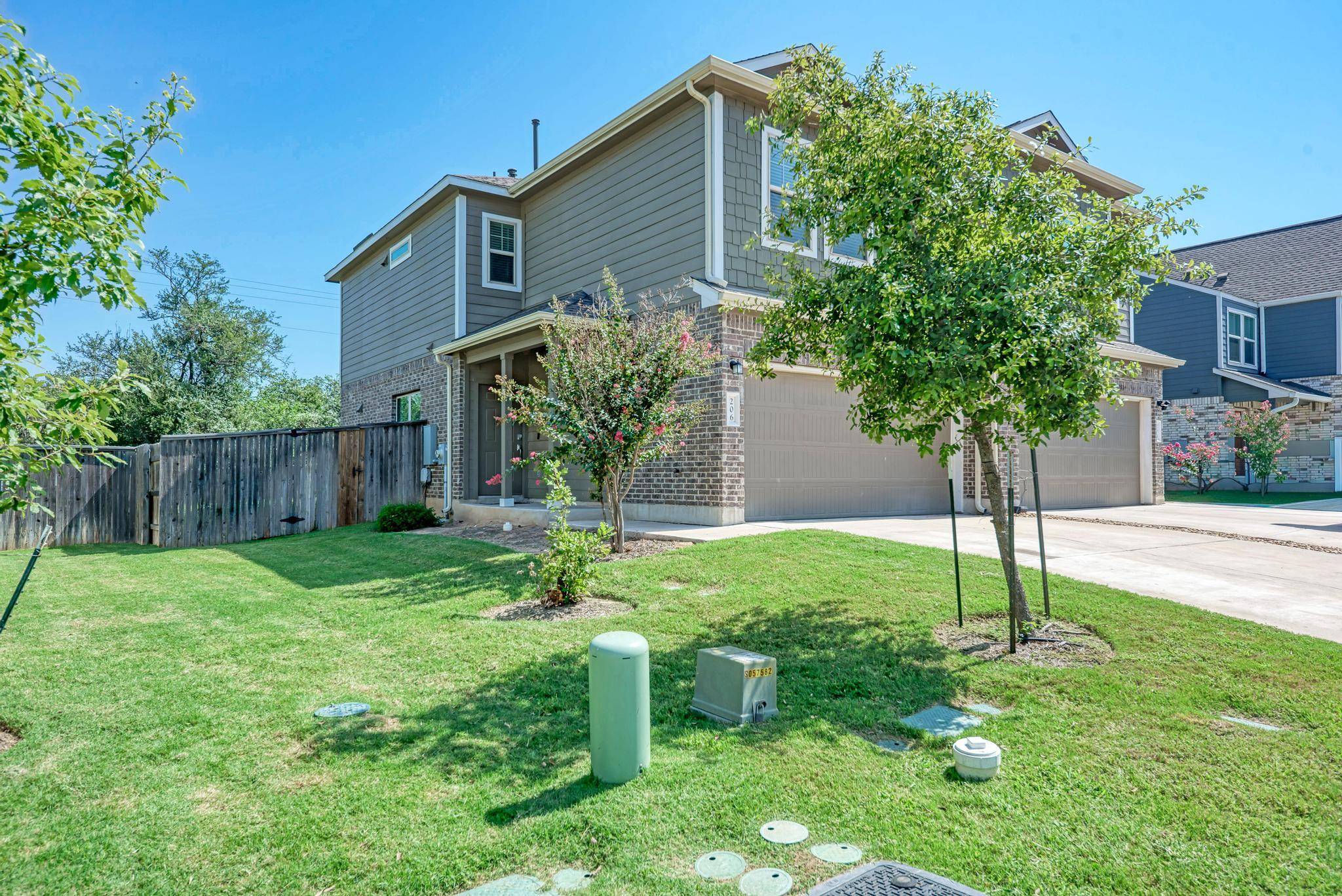 206 George Neggan LN, Bastrop, TX 78602