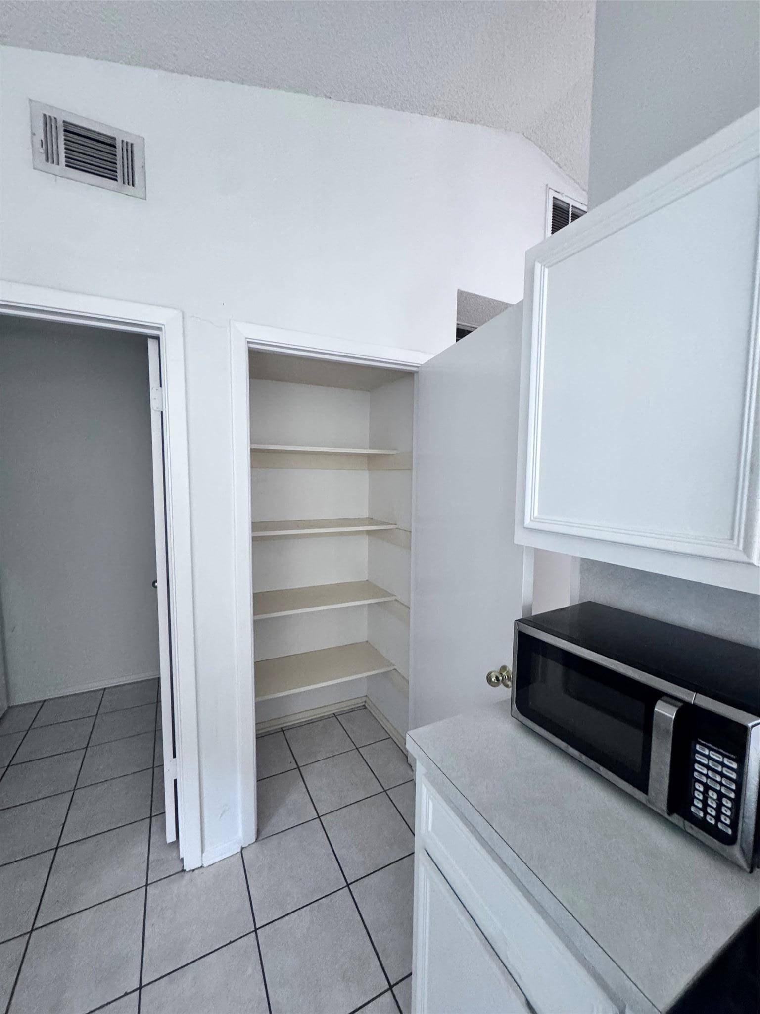 3709 Tom Green ST #B, Austin, TX 78705
