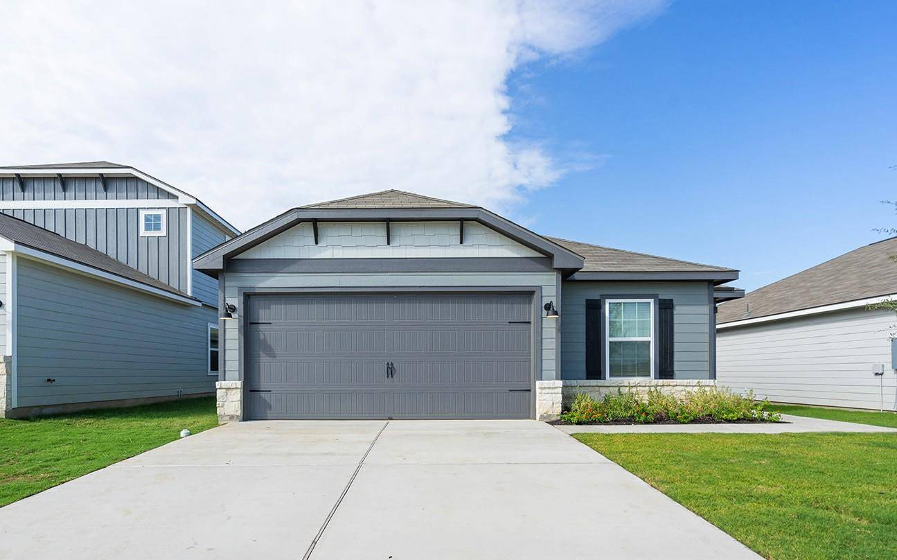 237 W Luna Blue LN, Jarrell, TX 76537