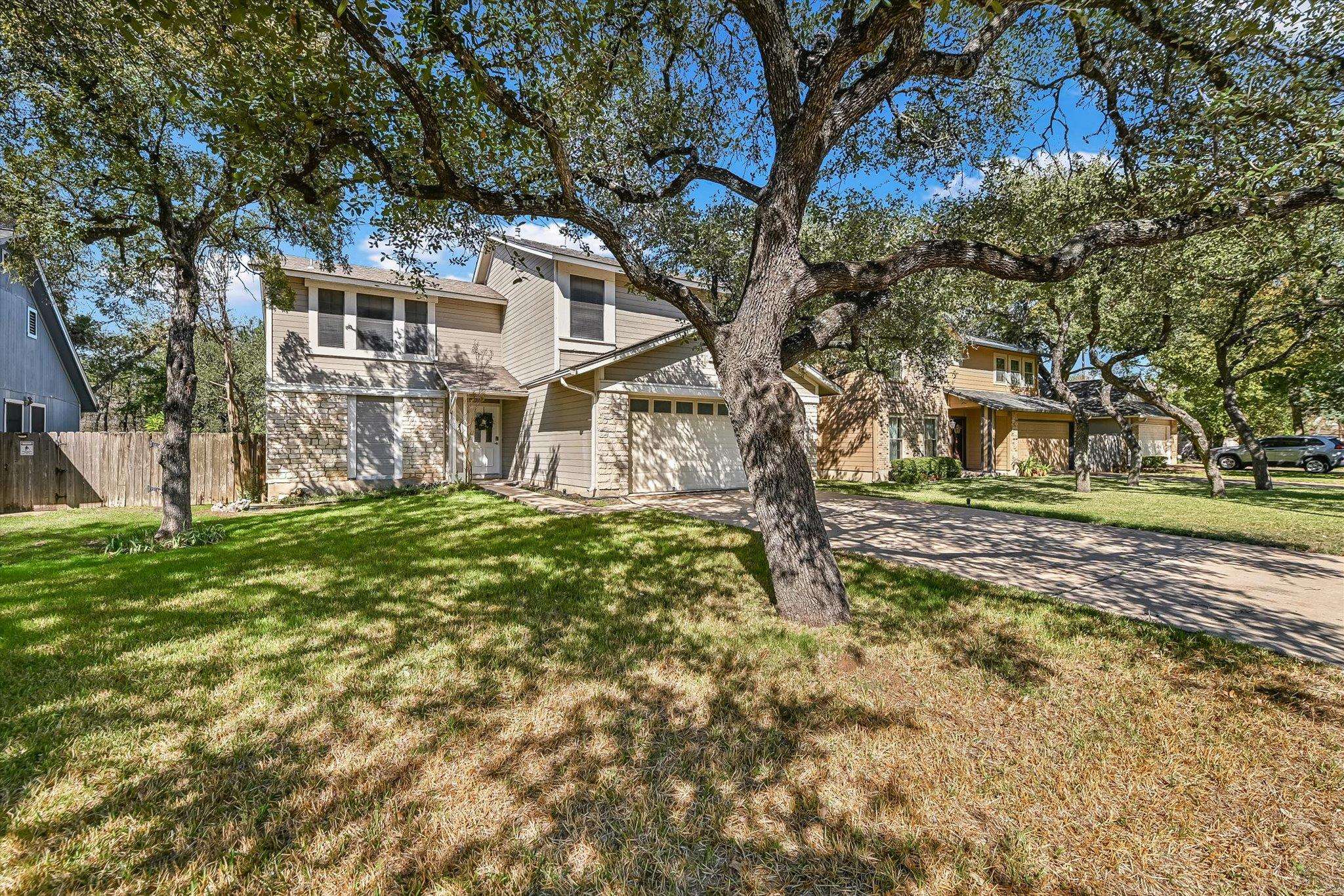 6808 Luckenbach LN, Austin, TX 78729
