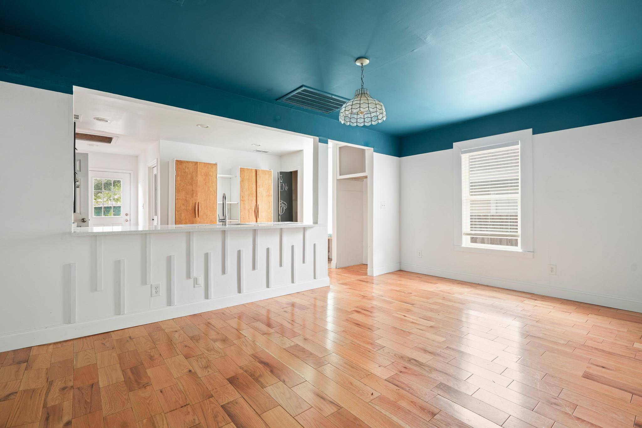1655 Katy ST, New Braunfels, TX 78130