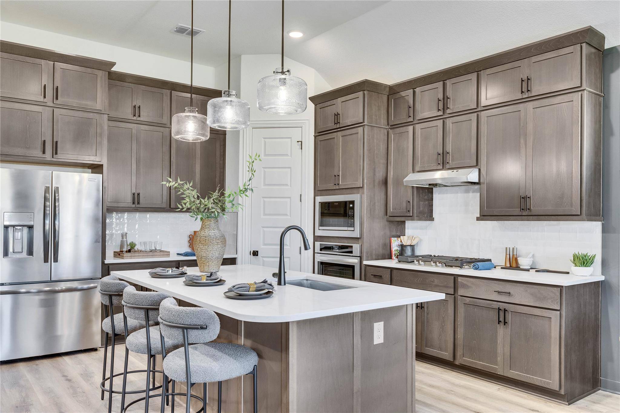 105 Edgemoor CV, Georgetown, TX 78628