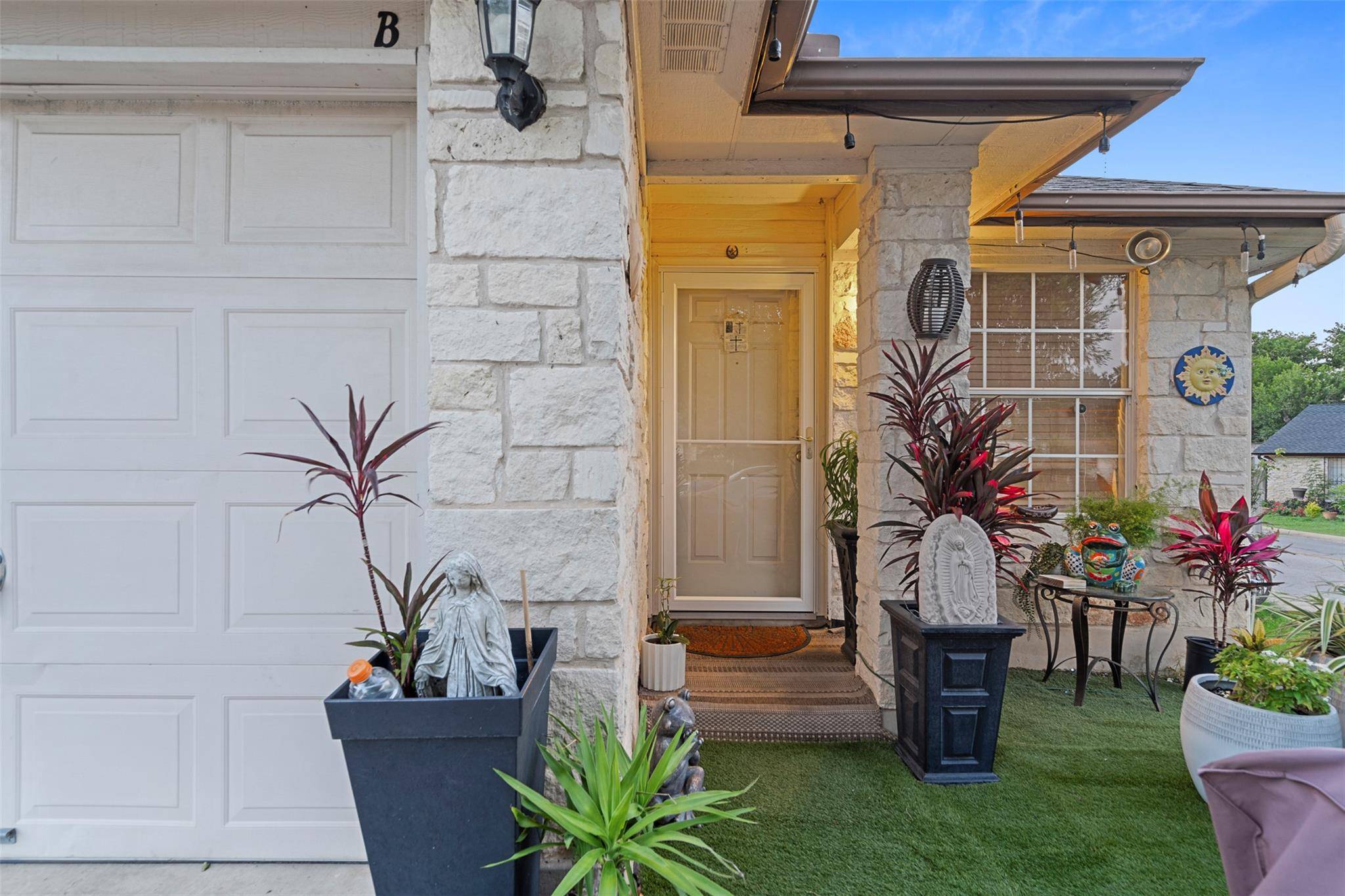 1000 CHRISTOPHER DR #B, Round Rock, TX 78681
