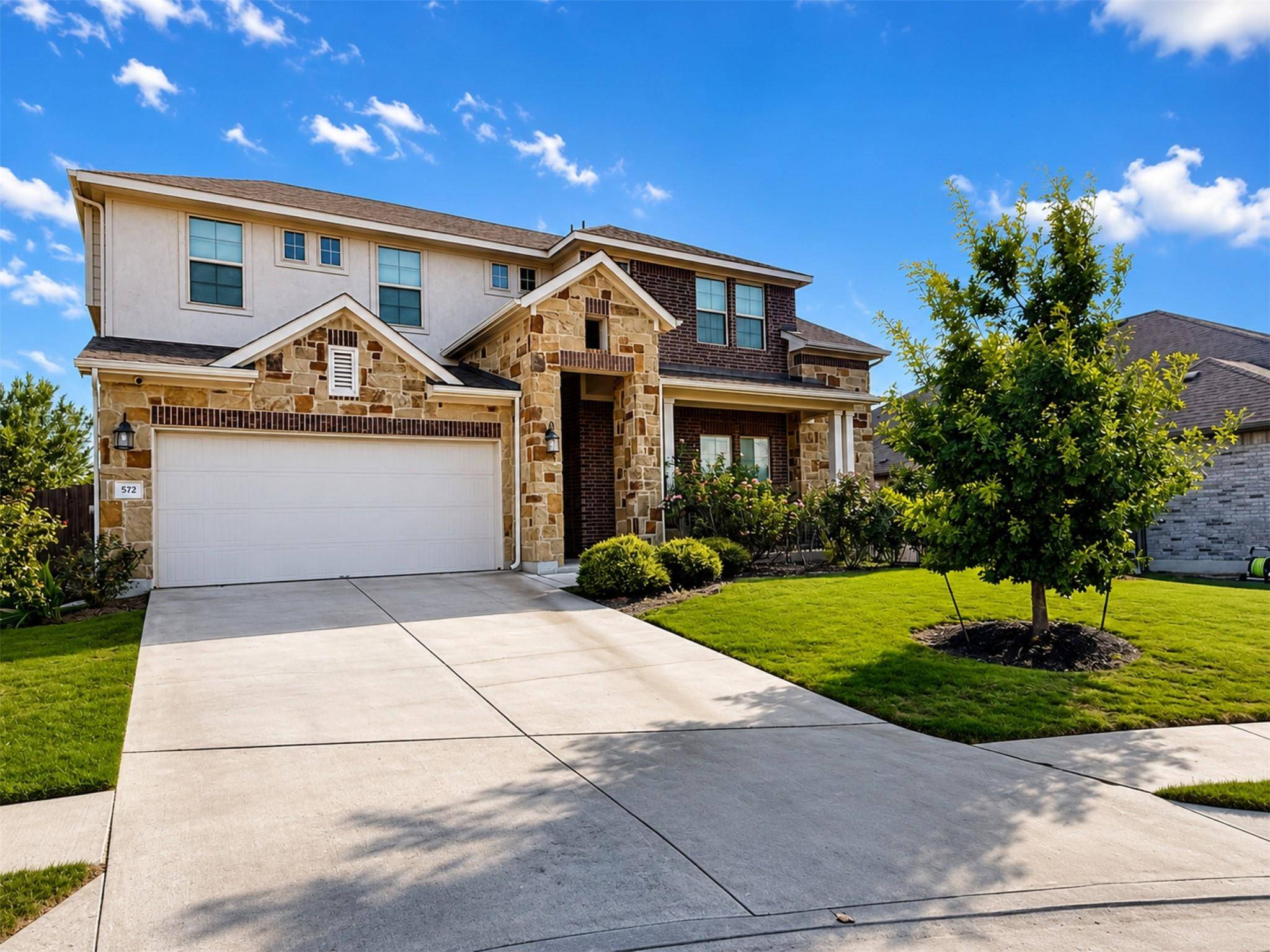 572 Baretta LOOP, Buda, TX 78610