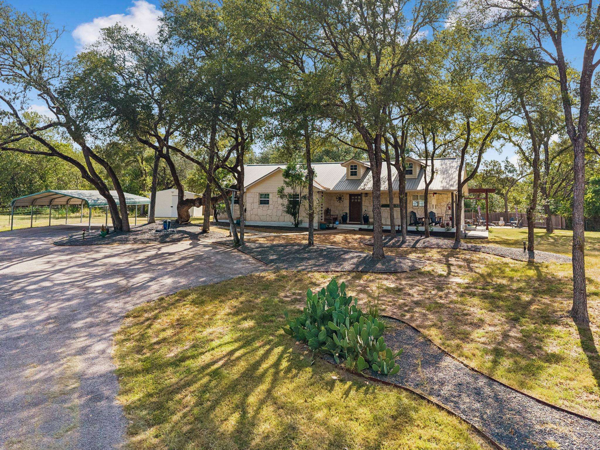1127 Penion DR, Austin, TX 78748