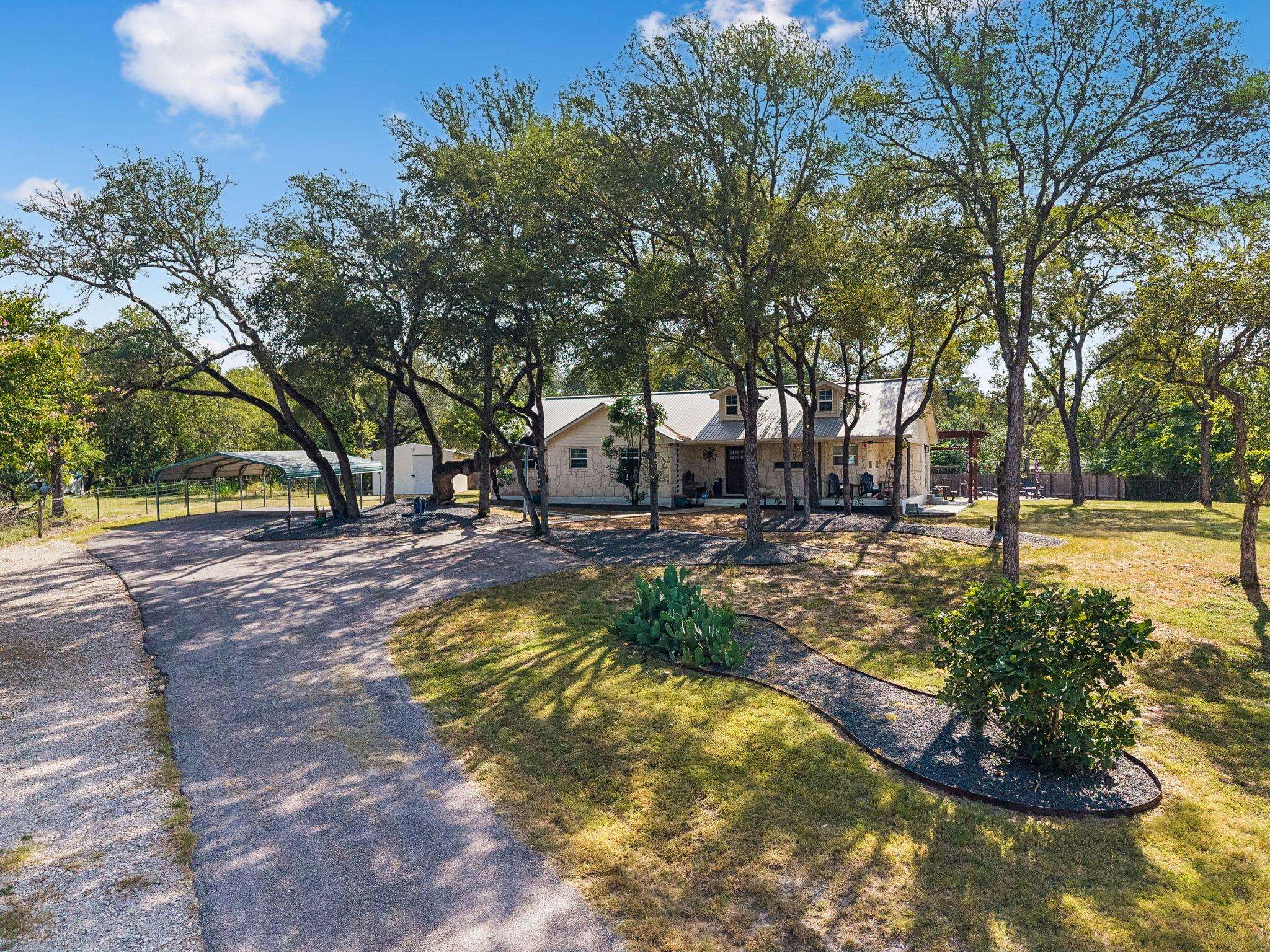 1127 Penion DR, Austin, TX 78748