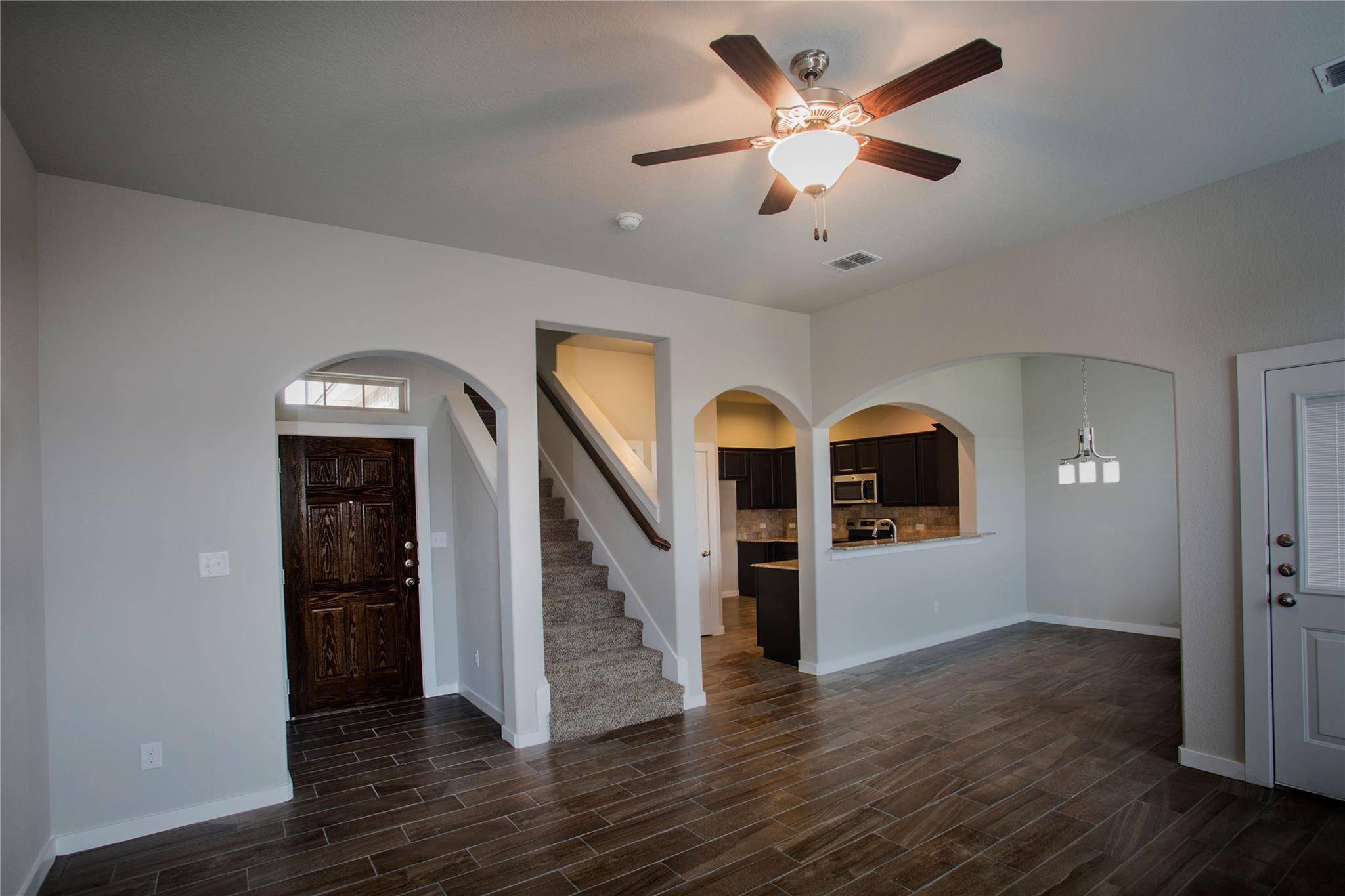 113 Lakeview CT, Kyle, TX 78640