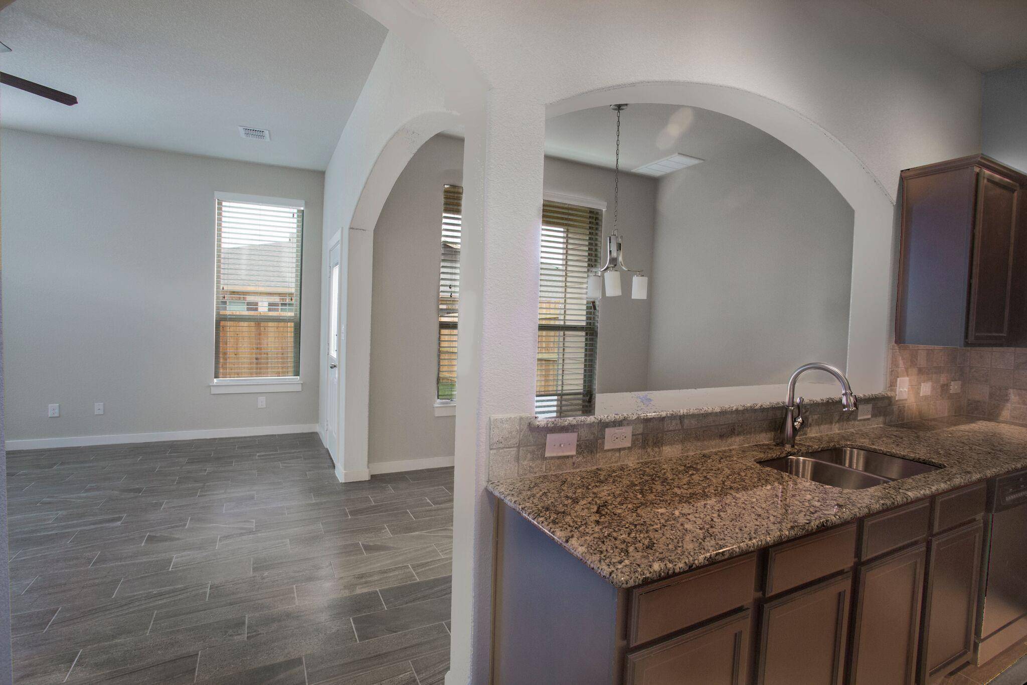 113 Lakeview CT, Kyle, TX 78640