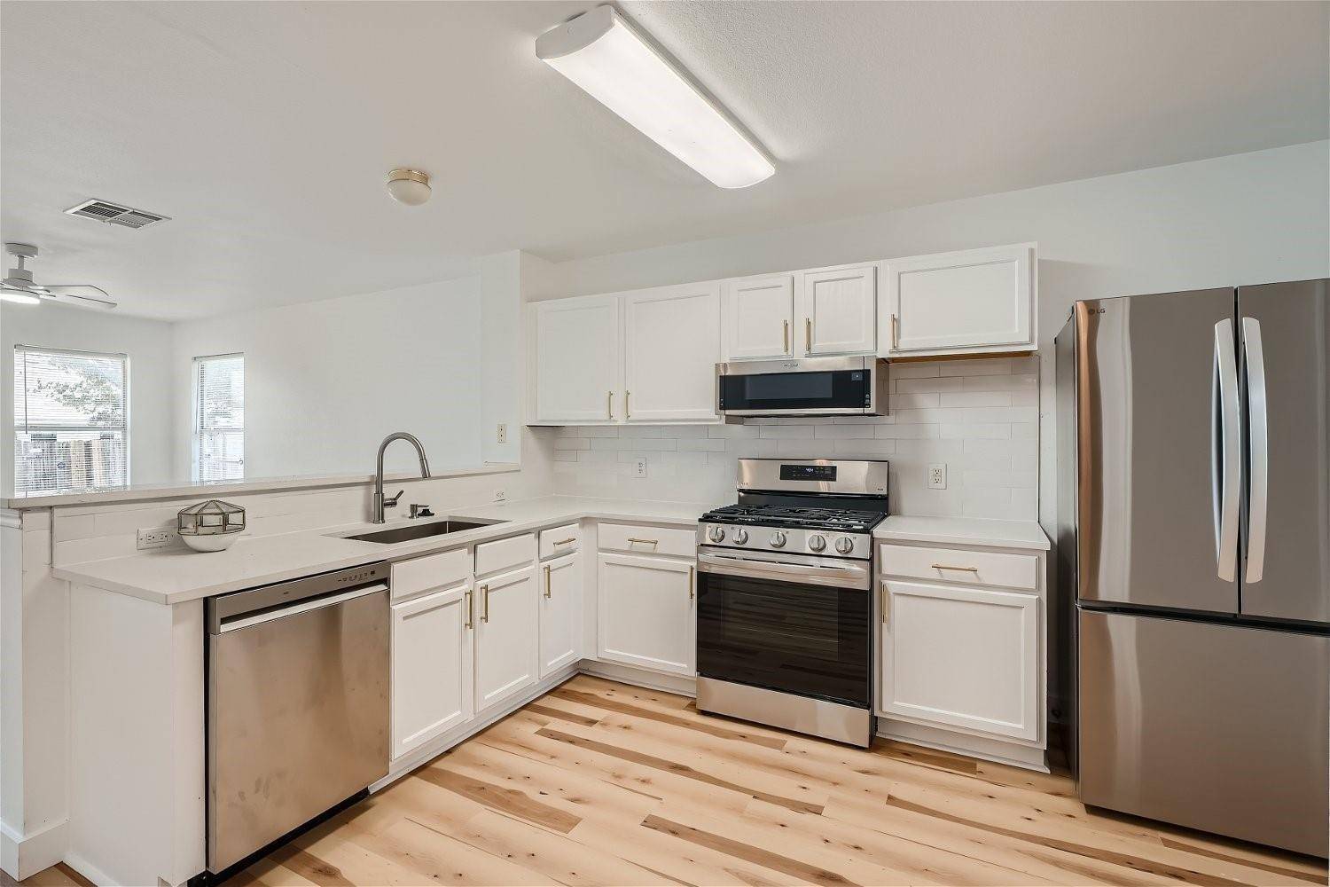 328 Prairie Verbena DR, Kyle, TX 78640
