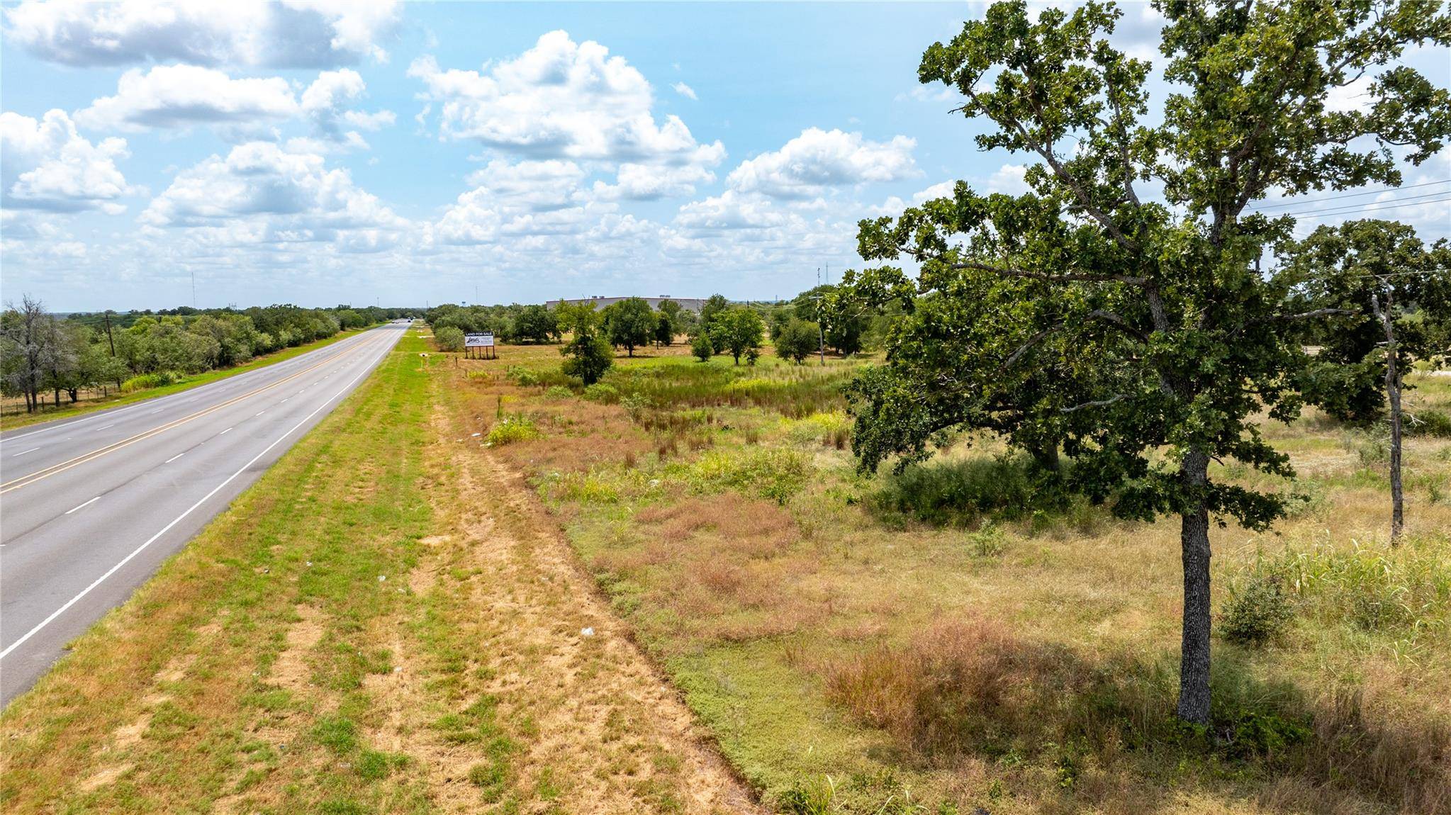 00000 N Magnolia Ave, Luling, TX 78648