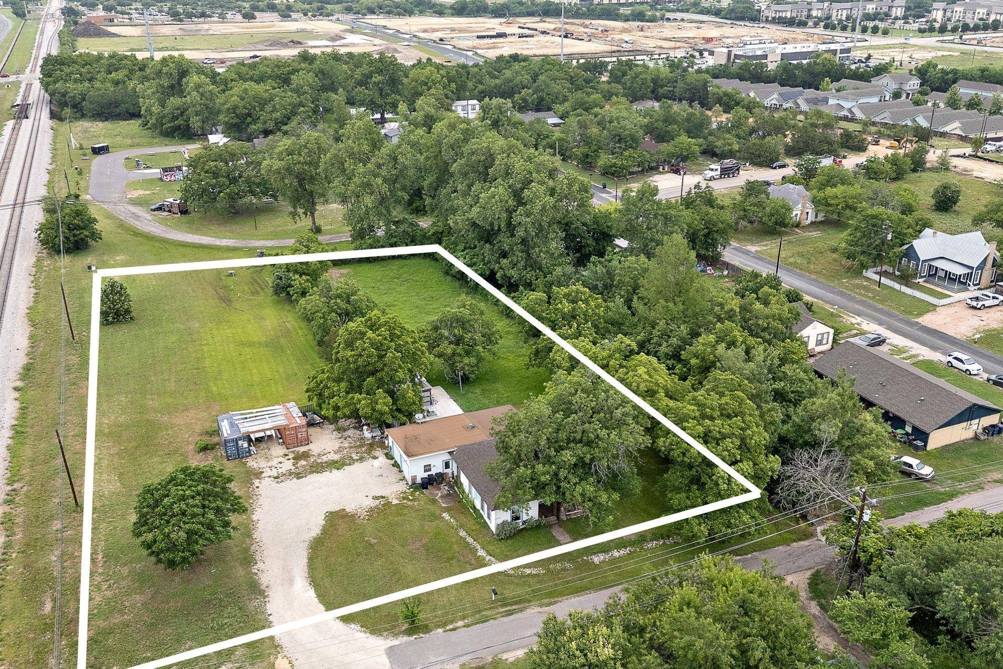 103 E Willis ST, Leander, TX 78641