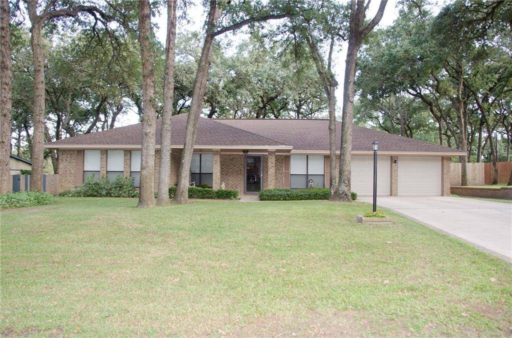 1905 Yokley RD, Rockdale, TX 76567